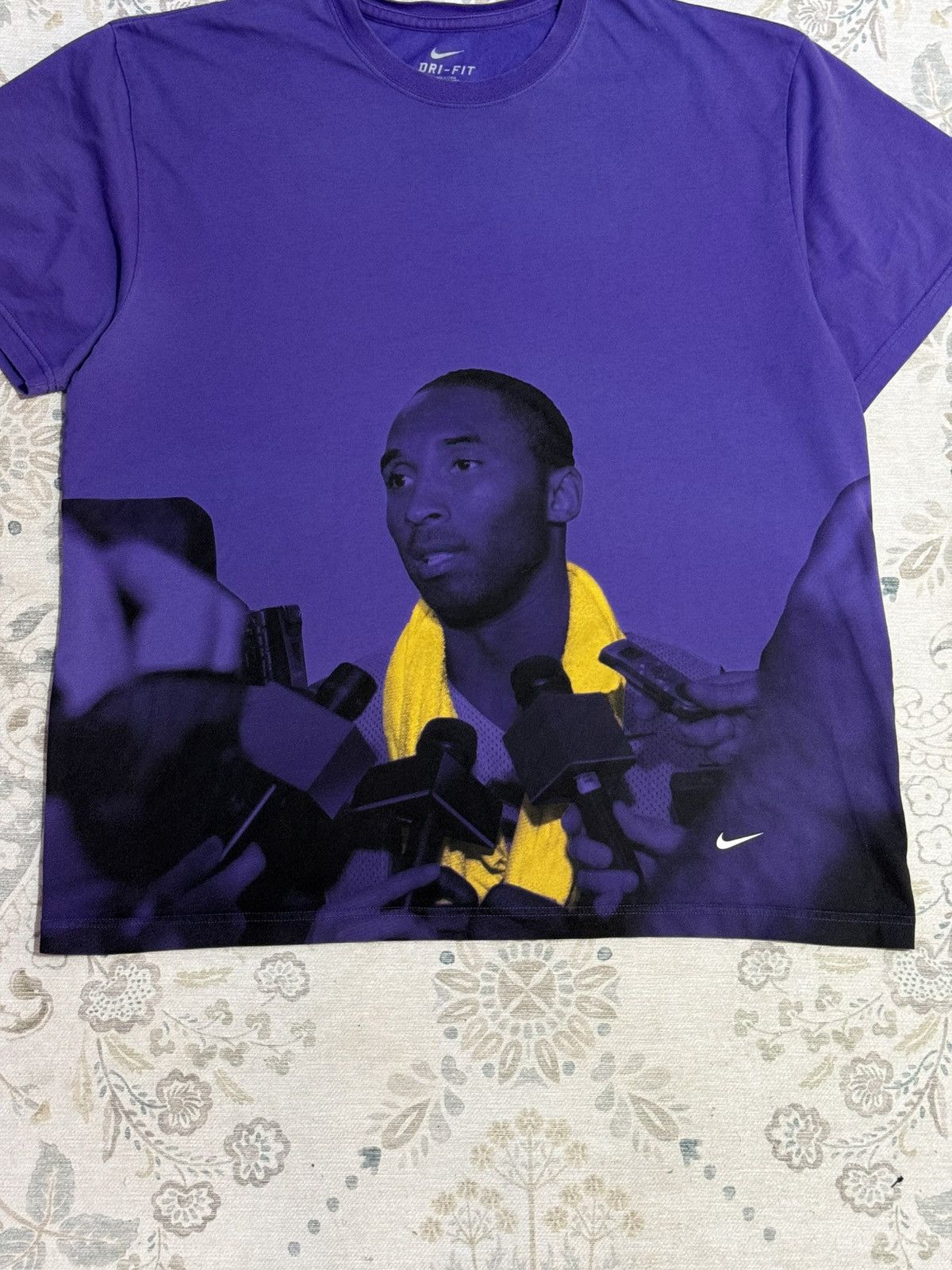 Nike Vintage Y2K Nike Kobe Bryant The Interview Graphic Tee Size US XXL / EU 58 / 5 - 2 Thumbnail