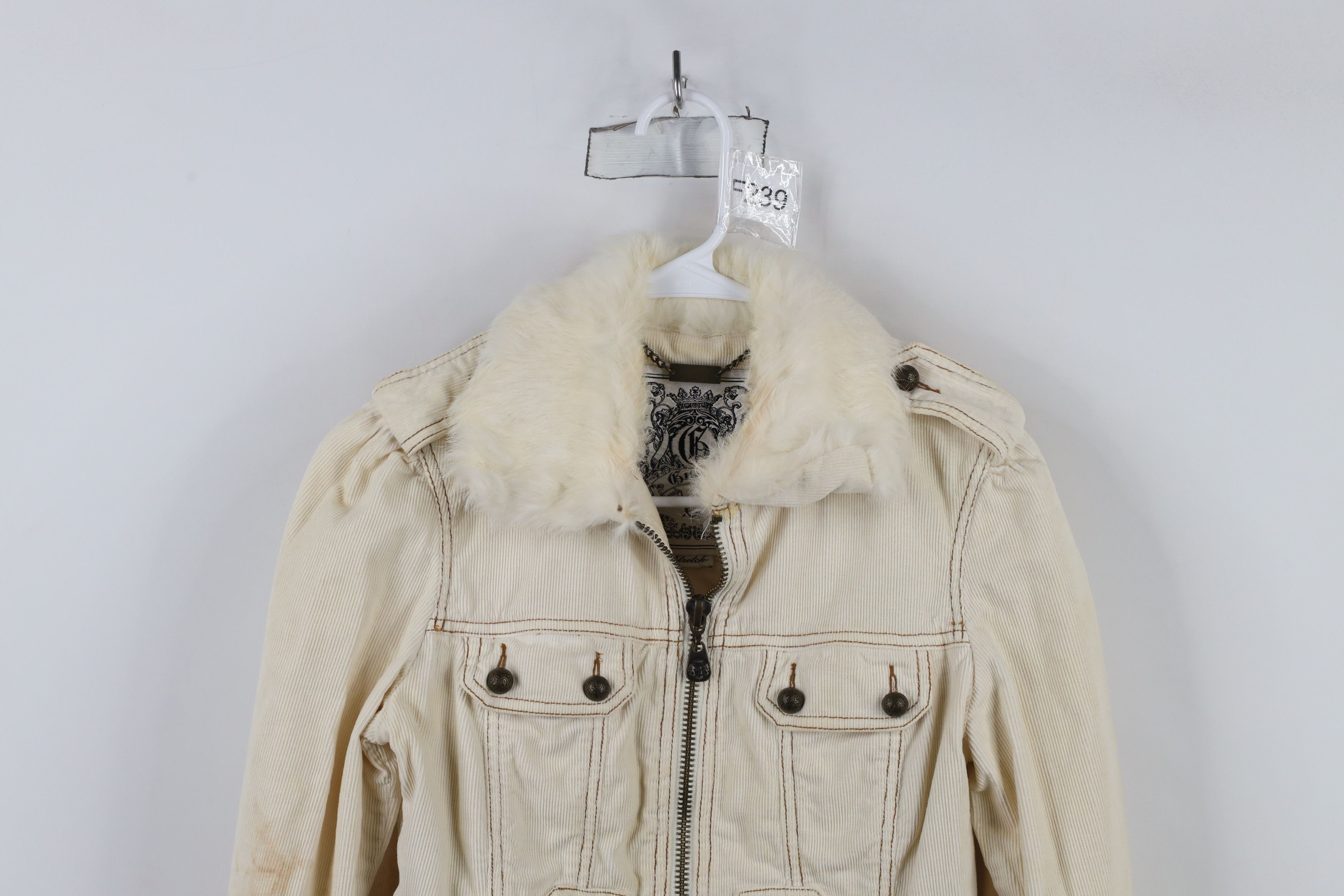 Guess × Vintage Vintage 90s Y2K Guess Fur Trim Corduroy Trucker Jacket Cream Size XS / US 0-2 / IT 36-38 - 2 Thumbnail