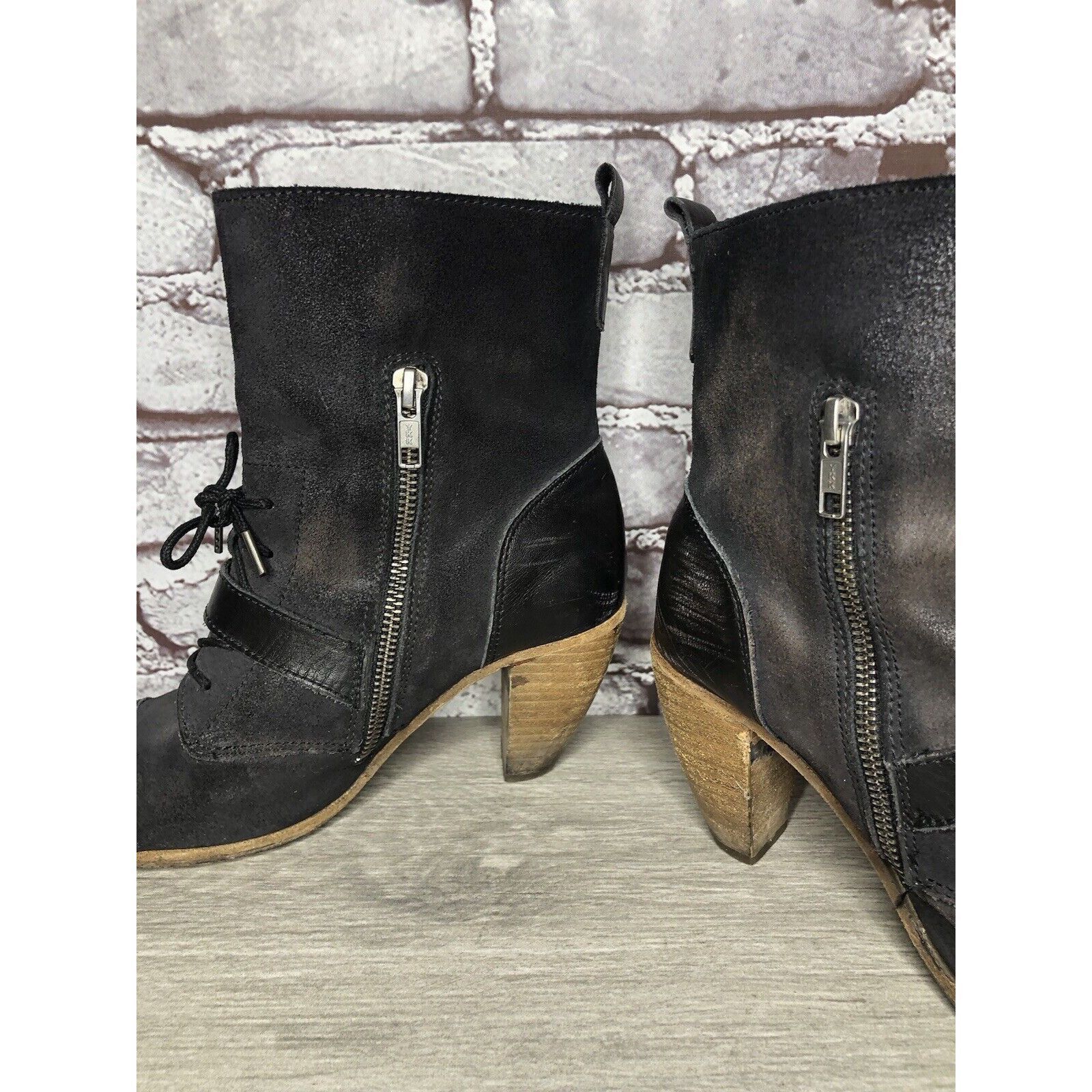 Allsaints AllSaints Spitalfields Jacks Place Black Leather Zip Heel St Size US 7.5 / IT 37.5 - 12 Thumbnail
