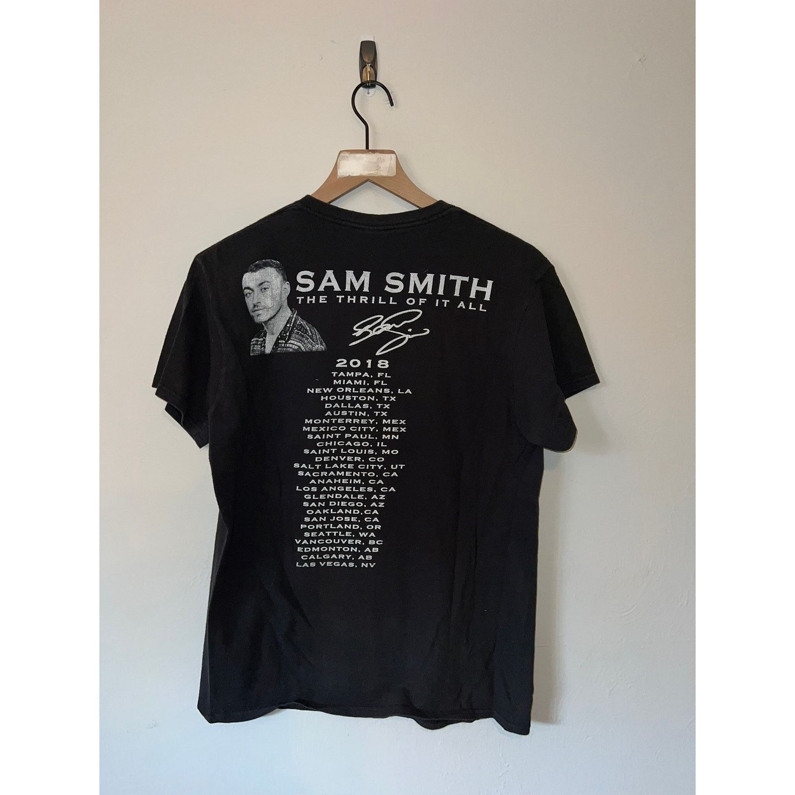 Gildan 2018 Sam Smith The Thrill Of It All Black Music Band Tee M Size US M / EU 48-50 / 2 - 5 Thumbnail