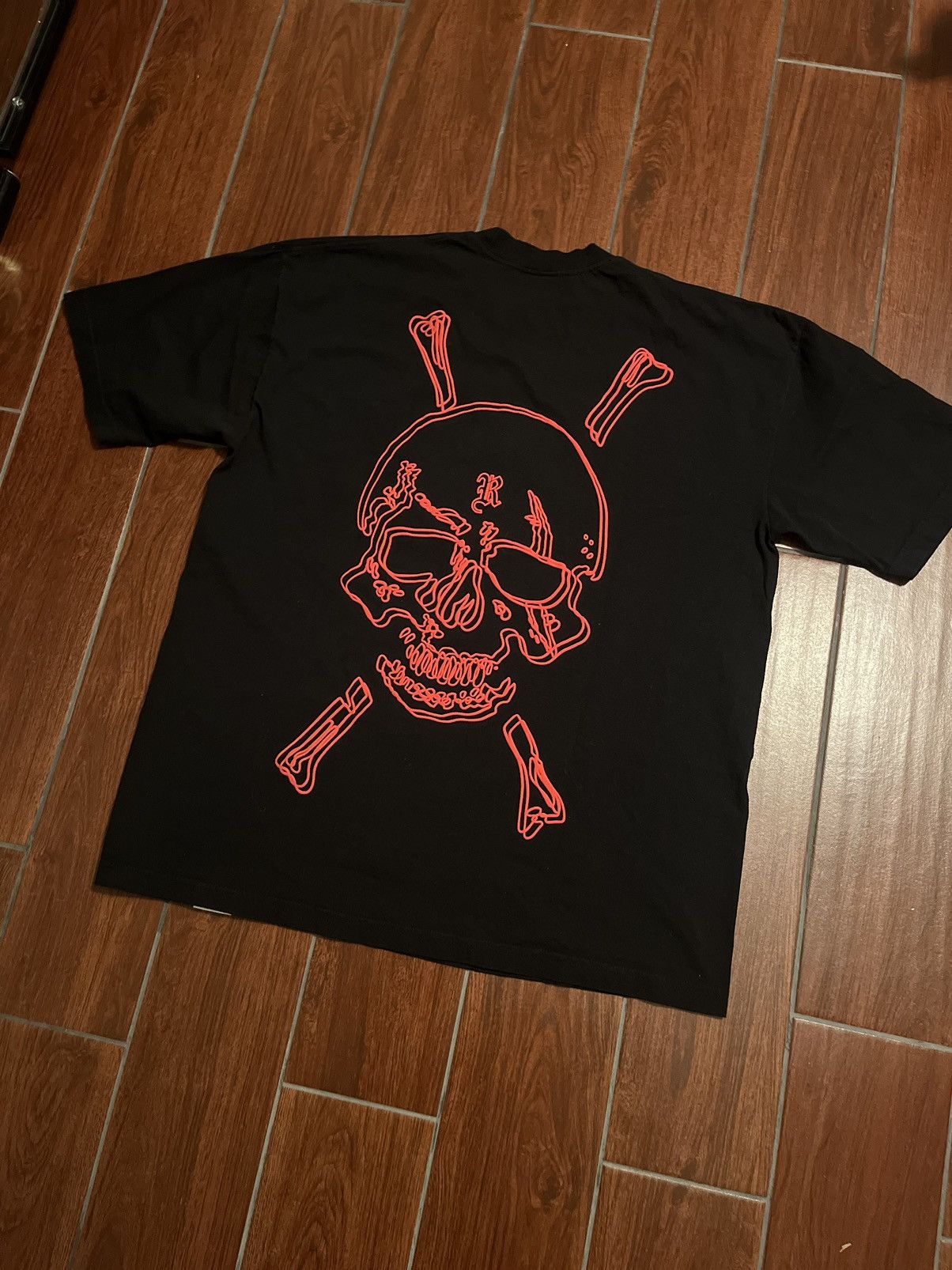 Revenge Revenge *Black and Red Crossbones T * Size US XL / EU 56 / 4 - 4 Thumbnail