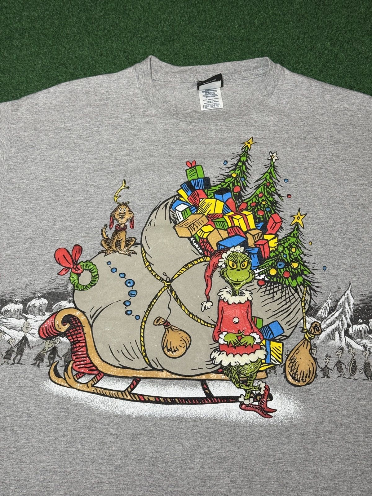 Vintage Vintage Y2K Dr Suess Grinch Christmas Cartoon XL T Shirt Size US XL / EU 56 / 4 - 2 Thumbnail