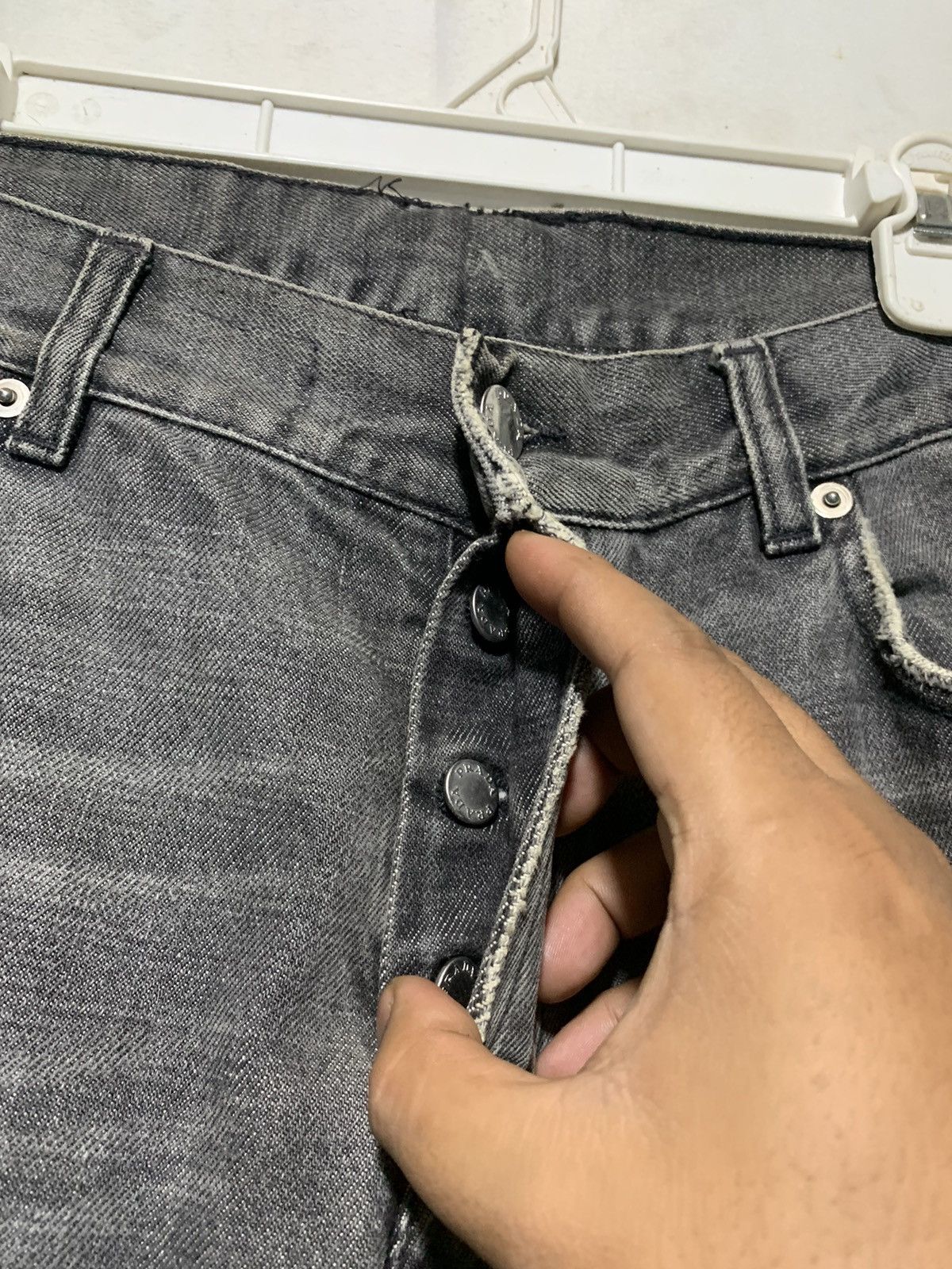 Prada Vtg Prada classic fit distressed jeans washed grey (Re-size) Size US 32 / EU 48 - 6 Thumbnail