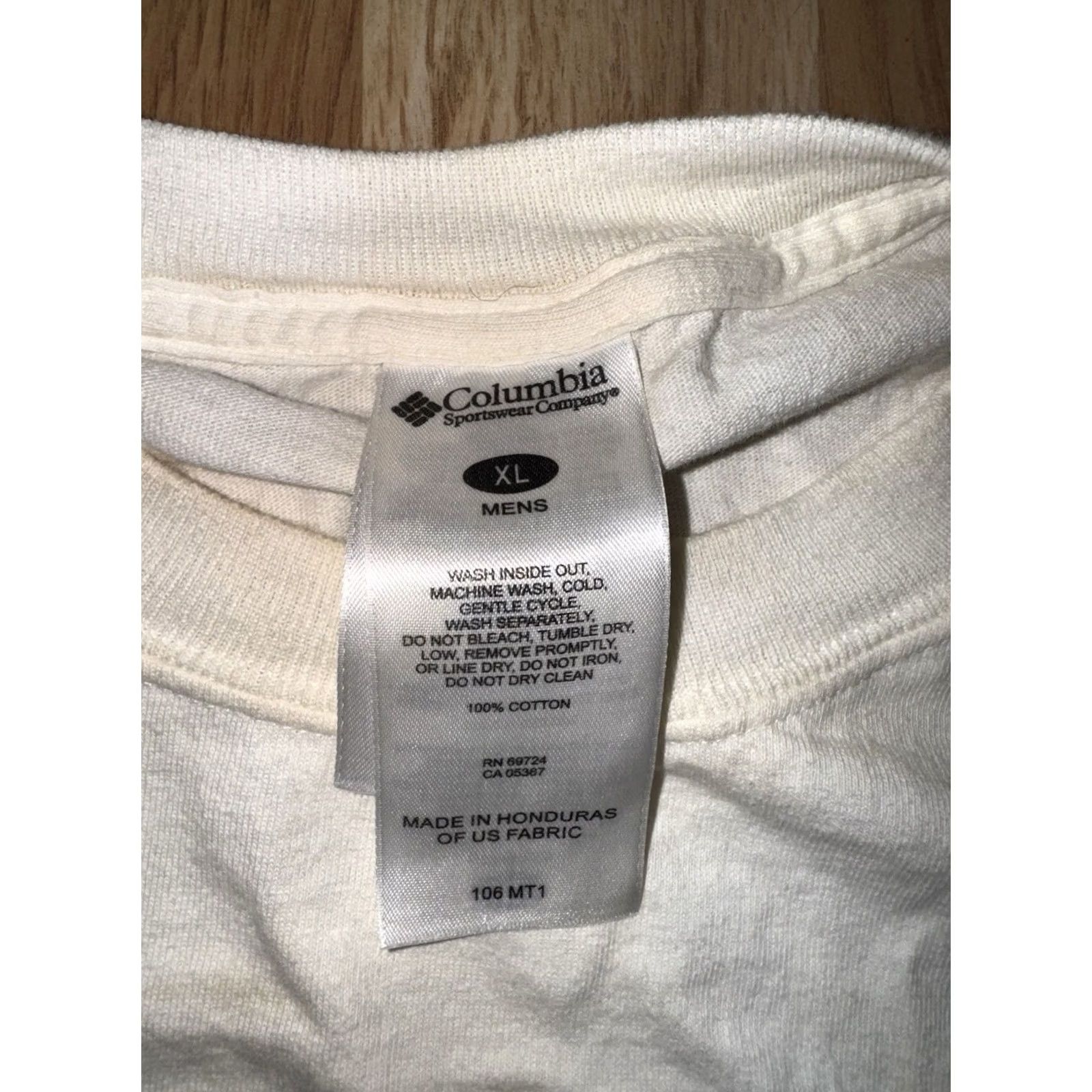 Vintage VINTAGE Columbia Shirt Mens XL White Y2K Sportswear Bite Fishing Men Size US XL / EU 56 / 4 - 2 Thumbnail