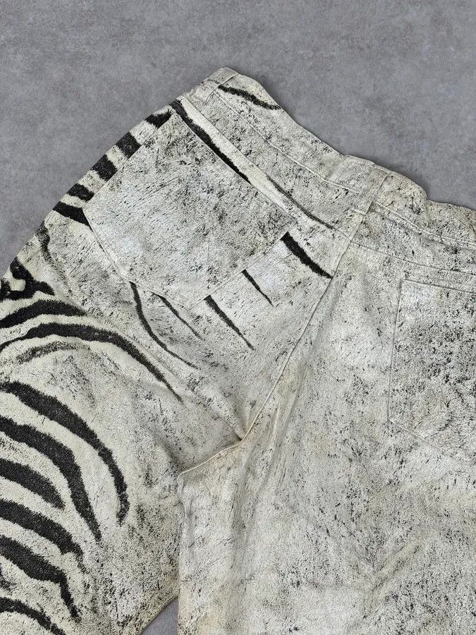 Roberto Cavalli 2000s Roberto Cavalli Creamy White Savage Zebra Pants Size US 31 - 8 Thumbnail