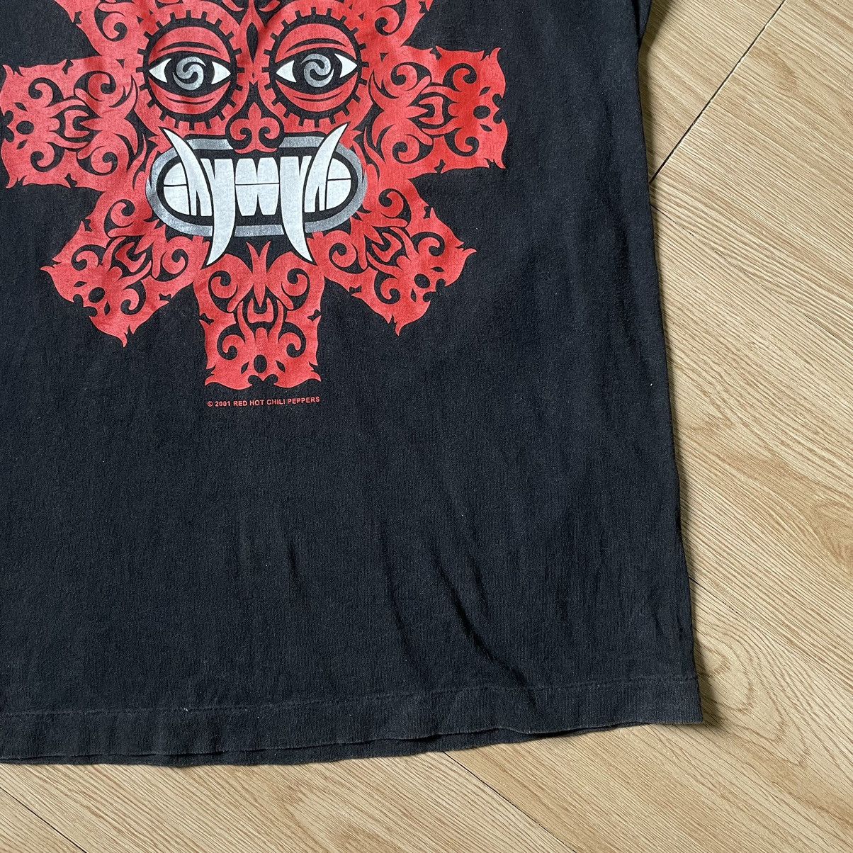 Band Tees Vintage Faded BOOTLEG RED HOT CHILI PEPPERS Red Aztec Tee s Size US S / EU 44-46 / 1 - 5 Thumbnail
