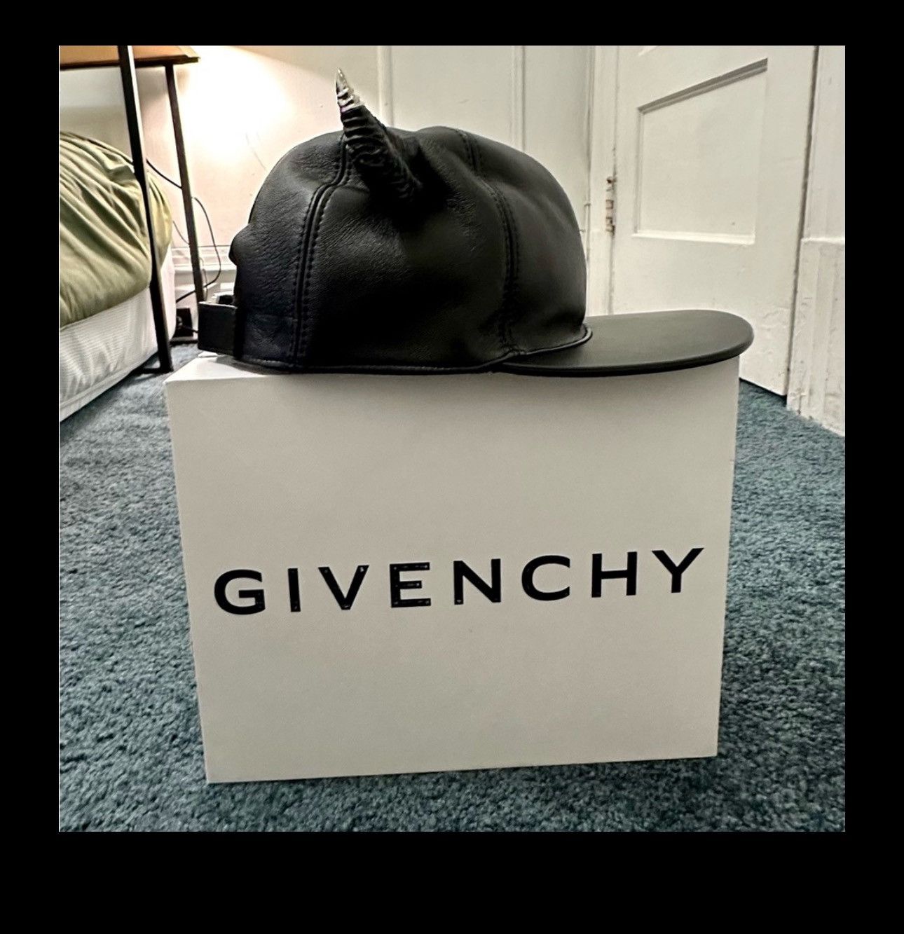 Givenchy 🔥AMAZING🔥 Givenchy Leather Cap w/Horns Size ONE SIZE - 4 Thumbnail