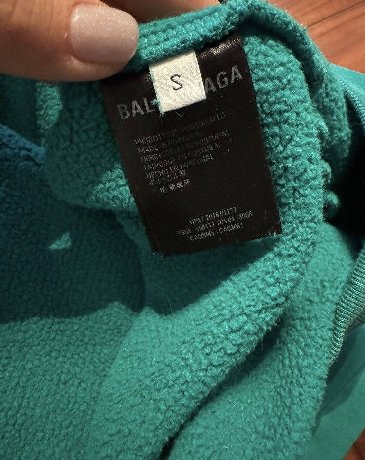 Balenciaga Balenciaga Velvet Hoodie2412-Nextarrow Size US S / EU 44-46 / 1 - 5 Thumbnail