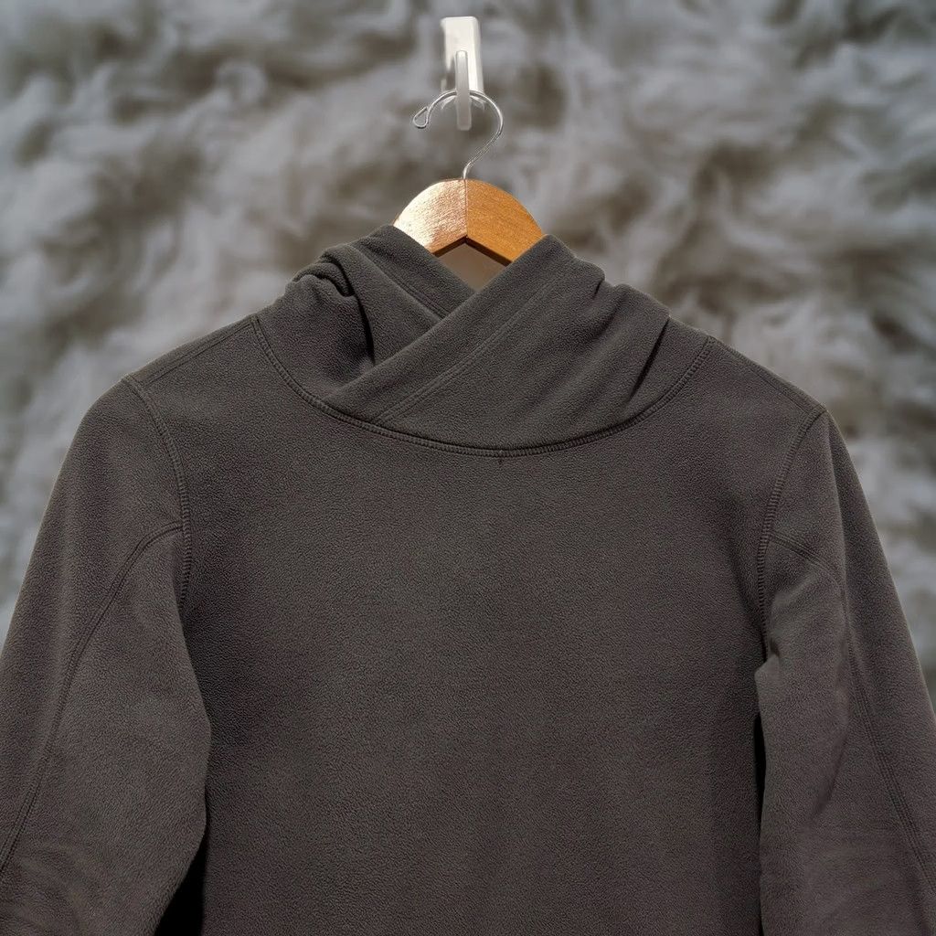 Lululemon Lululemon Scuba Hoodie Fleece Light Heathered Gray Women's Size M Pullover Hooded Pockets Cowl Neck Athletic Fitness Run Yoga Jogging Shirt Size M / US 6-8 / IT 42-44 - 1 Thumbnail