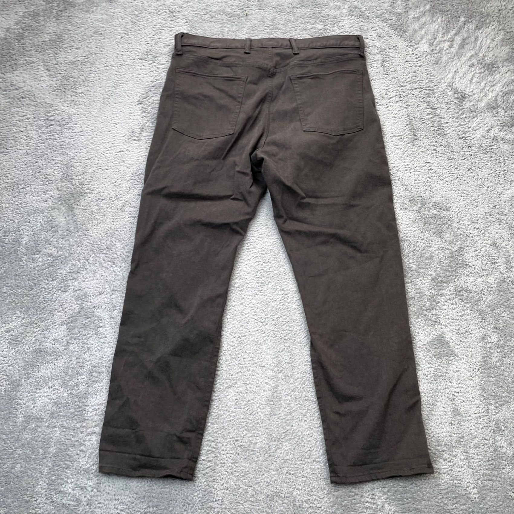 Gap Gap 1969 Jeans Mens 36x30 Brown Denim Cotton Stretch Button Logo Straight 5-Pocket - Dark Wash, Regular Fit, Inseam 28in Size US 36 / EU 52 - 5 Thumbnail