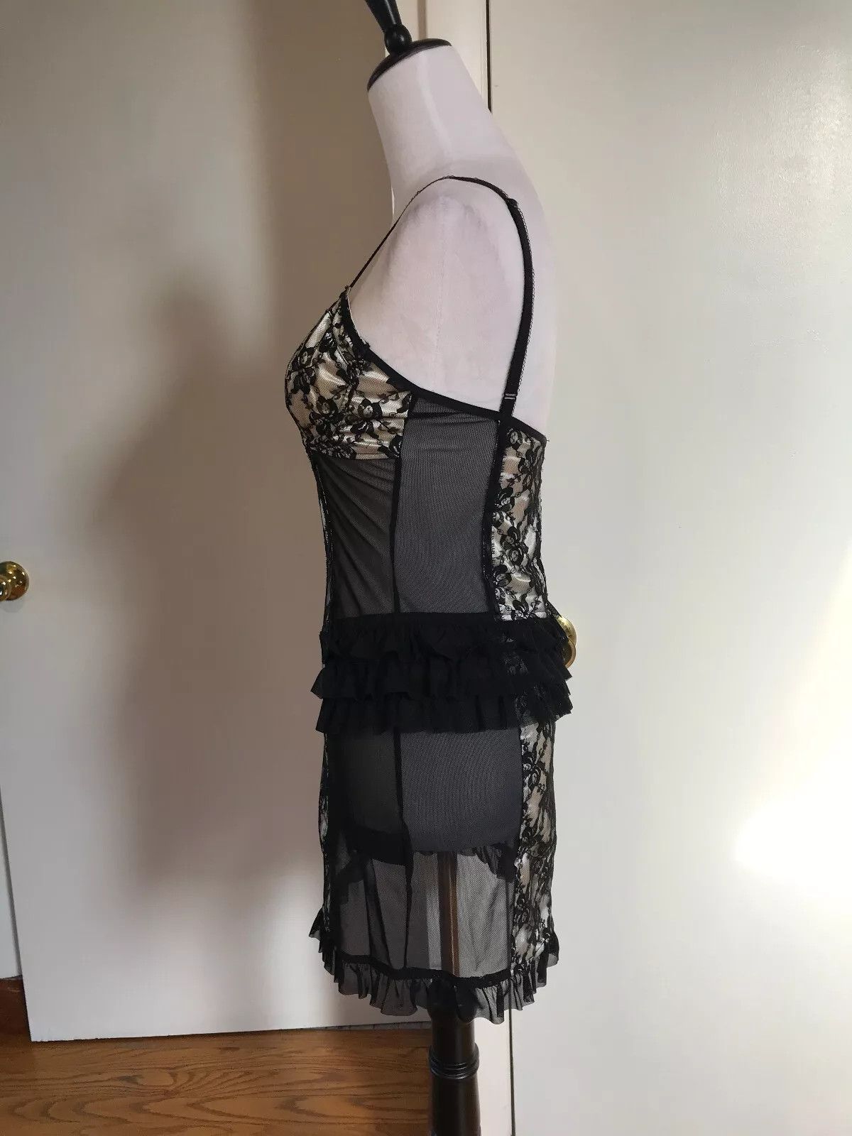 Lip Service Lip Service Vintage Vaudeville Vamps Lace & Mesh Dress XS Size XS / US 0-2 / IT 36-38 - 4 Thumbnail