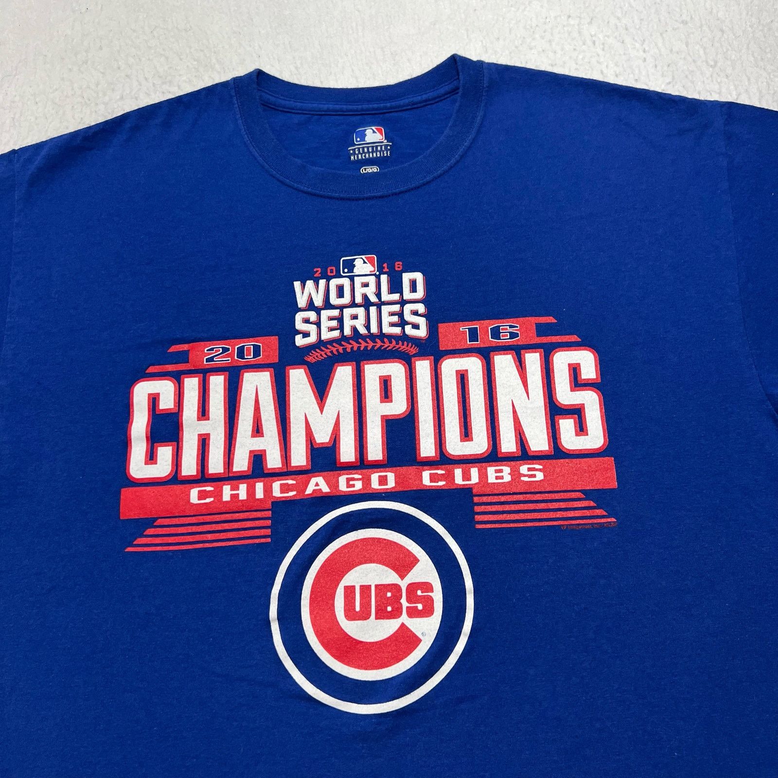 MLB Chicago Cubs Men’s Large 2016 World Series Graphic T Shirt Size US L / EU 52-54 / 3 - 2 Thumbnail