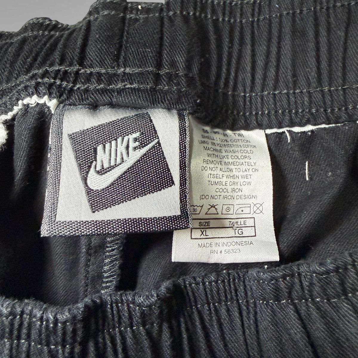 Nike Vintage Nike Embroidered Swoosh Shorts Size US 36 / EU 52 - 3 Thumbnail