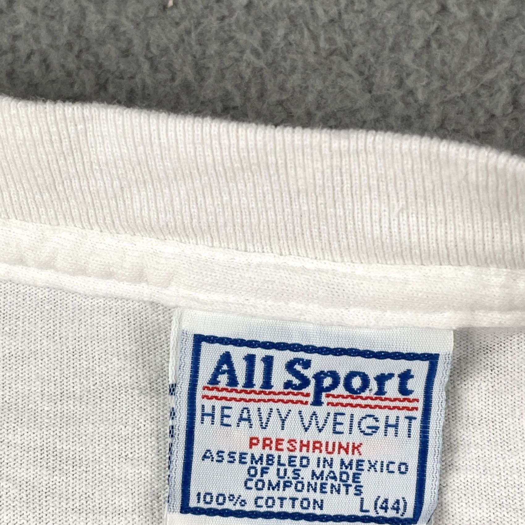 Vintage VINTAGE Allsport Shirt Mens L White Long Sleeve Crew Neck Christmas USA 2000 Reindeer Run SC Charleston Piggly Wiggly Size US L / EU 52-54 / 3 - 7 Thumbnail