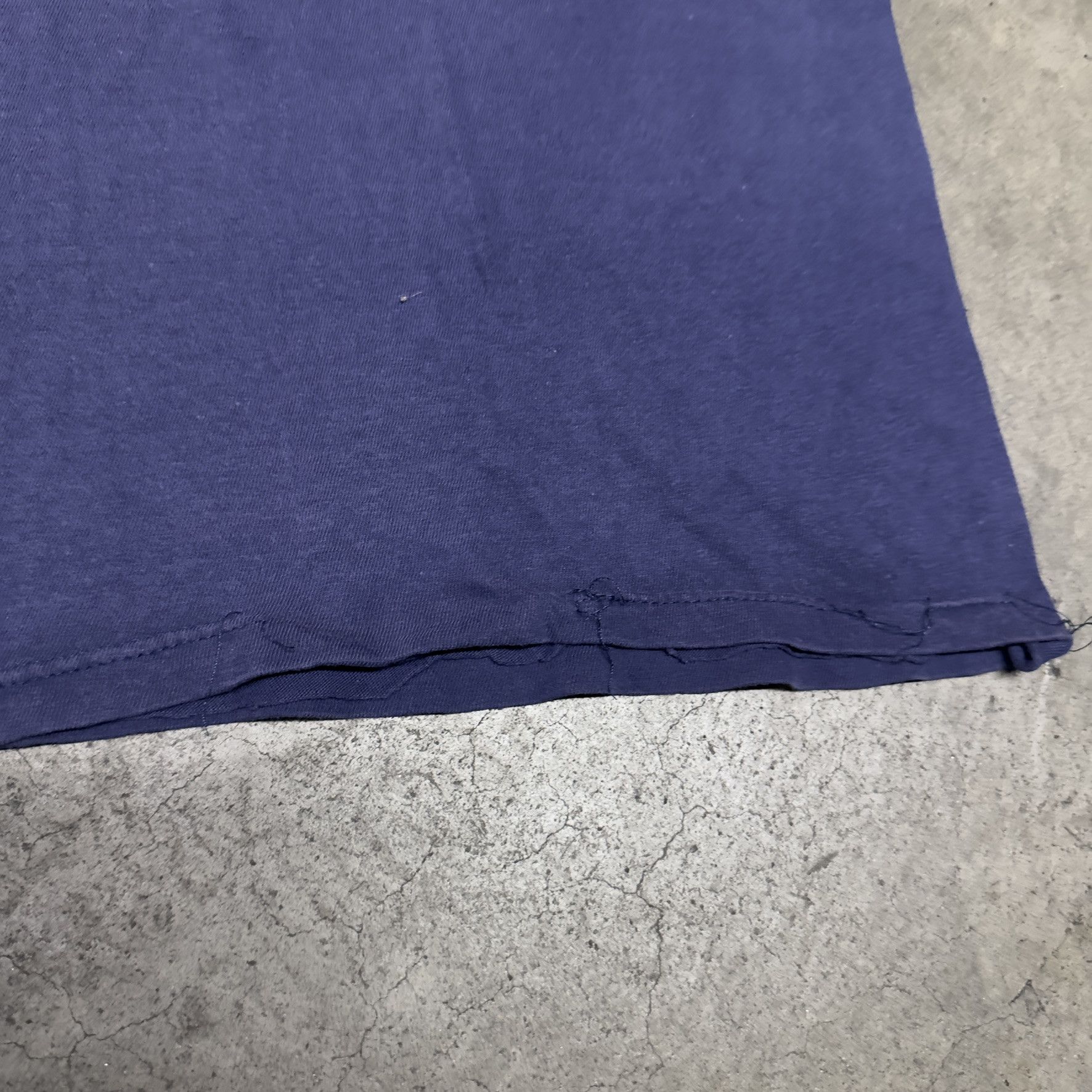 Vintage Vintage 1976 Hanes Single Stitch Pocket Tee Size US L / EU 52-54 / 3 - 6 Thumbnail