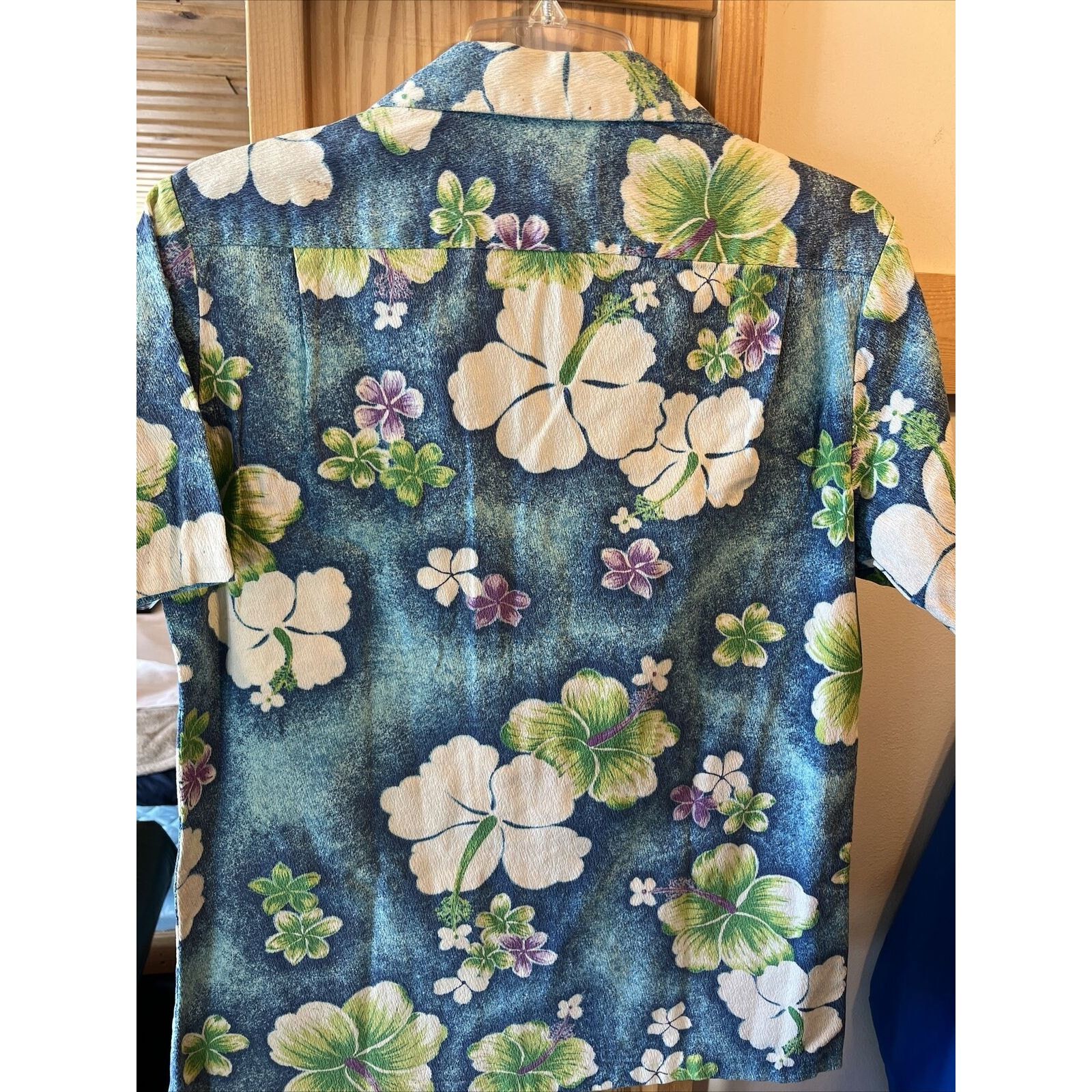 Other Pomare VTG Men’s Small Blue Floral Polyester Hawaiian Shirt Size US S / EU 44-46 / 1 - 11 Thumbnail