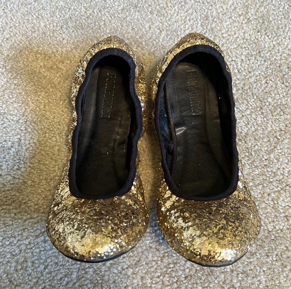 Forever 21 Forever 21 Sparkly Gold Ballet Flats Size 8 Size US 8 / IT 38 - 1 Thumbnail