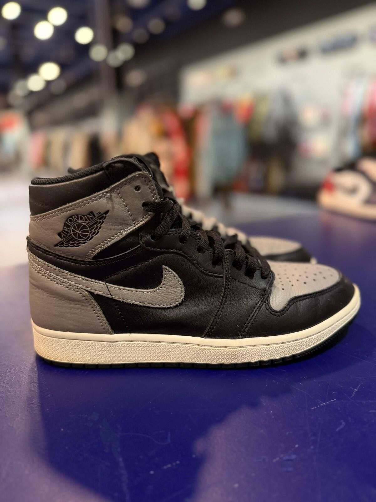 Jordan Brand Nike Air Jordan 1 Retro High OG Shadow (2018) Mens 8.5 Size US 8.5 / EU 41-42 - 2 Thumbnail