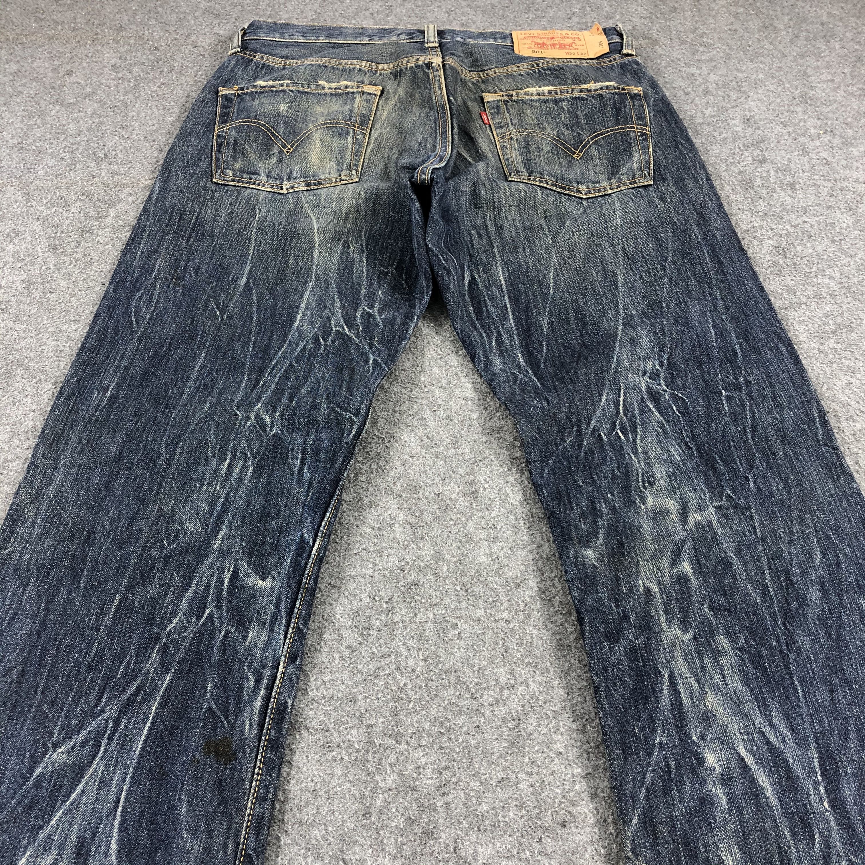 Levi's Vintage Levis 501 Jeans Dark Wash Denim KJ345 Size US 30 / EU 46 - 4 Thumbnail