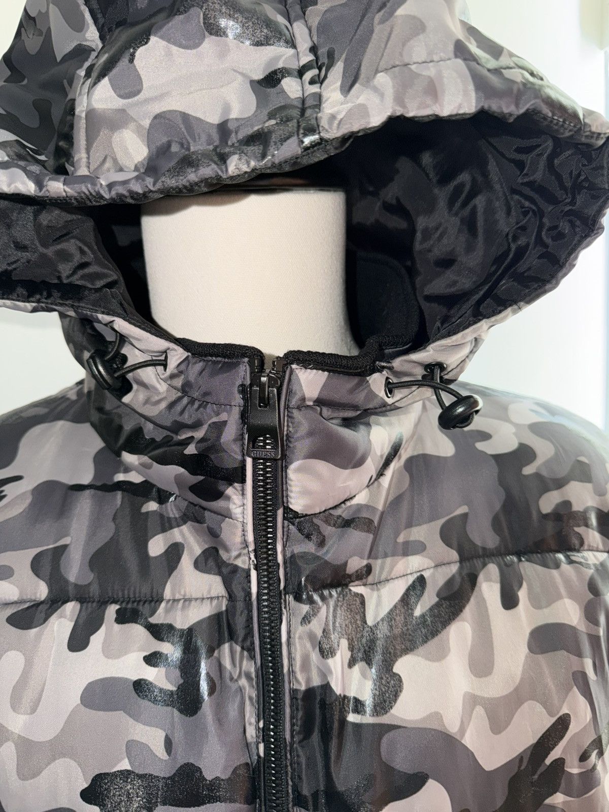 Guess Guess Men’s Puffer Jacket Black Camouflage Pattern Size XXL Size US XXL / EU 58 / 5 - 6 Thumbnail