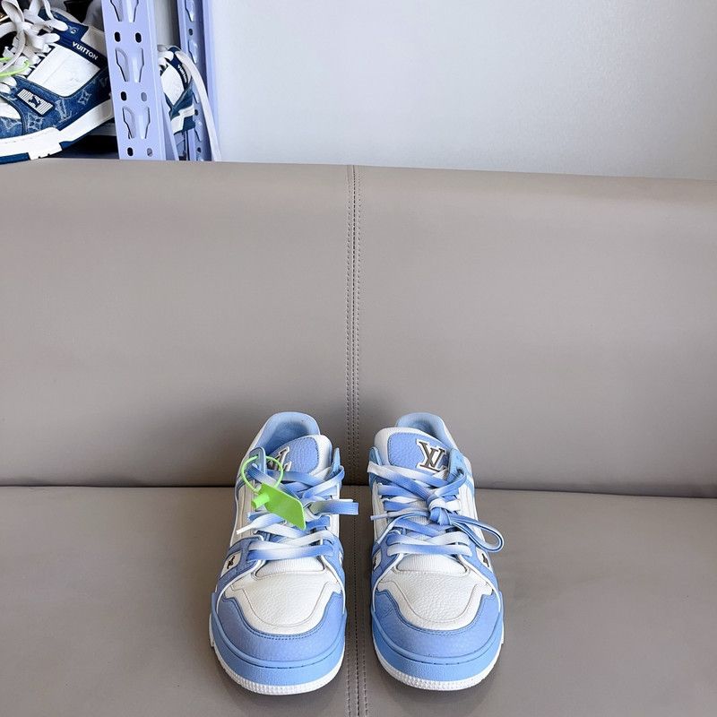 Louis Vuitton Louis Vuitton Trainer Low Top Sneakers for Everyone 0079 Size US 10.5 / EU 43-44 - 1 Thumbnail