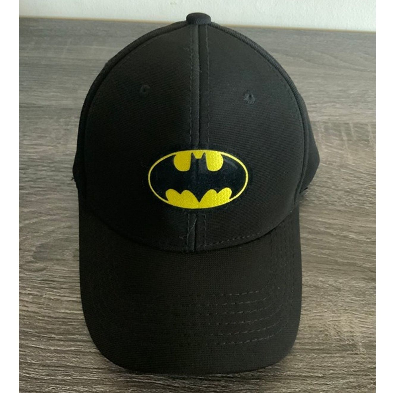 DC Comics DC Batman Black Flex Fit Hat Cap Youth Size 54cm Cap USED Size ONE SIZE - 1 Thumbnail
