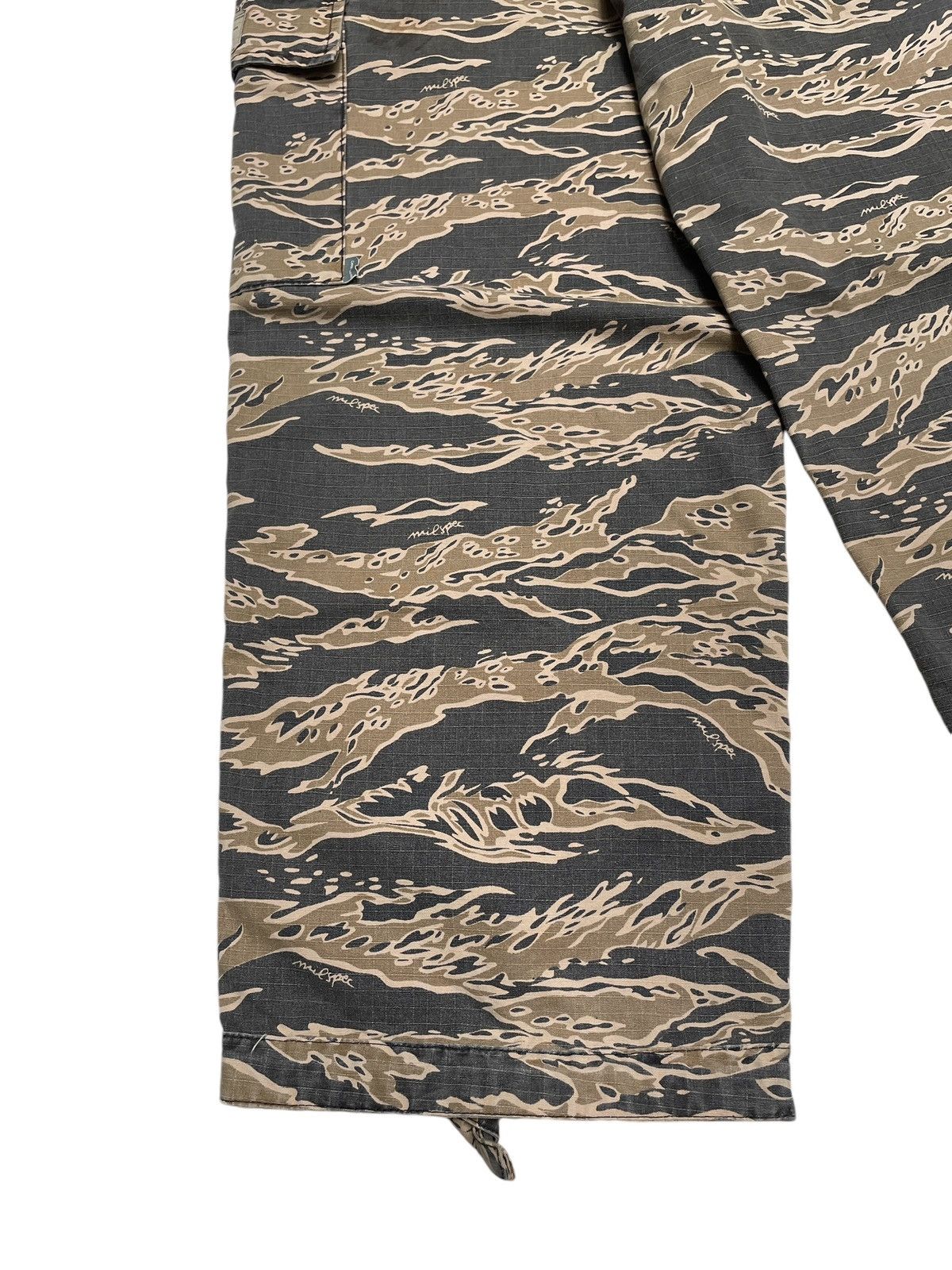 Wtaps Very Rare Vintage Brand Wtaps Tiger Stripe Baggy Cargo 1990s Size US 31 - 7 Thumbnail