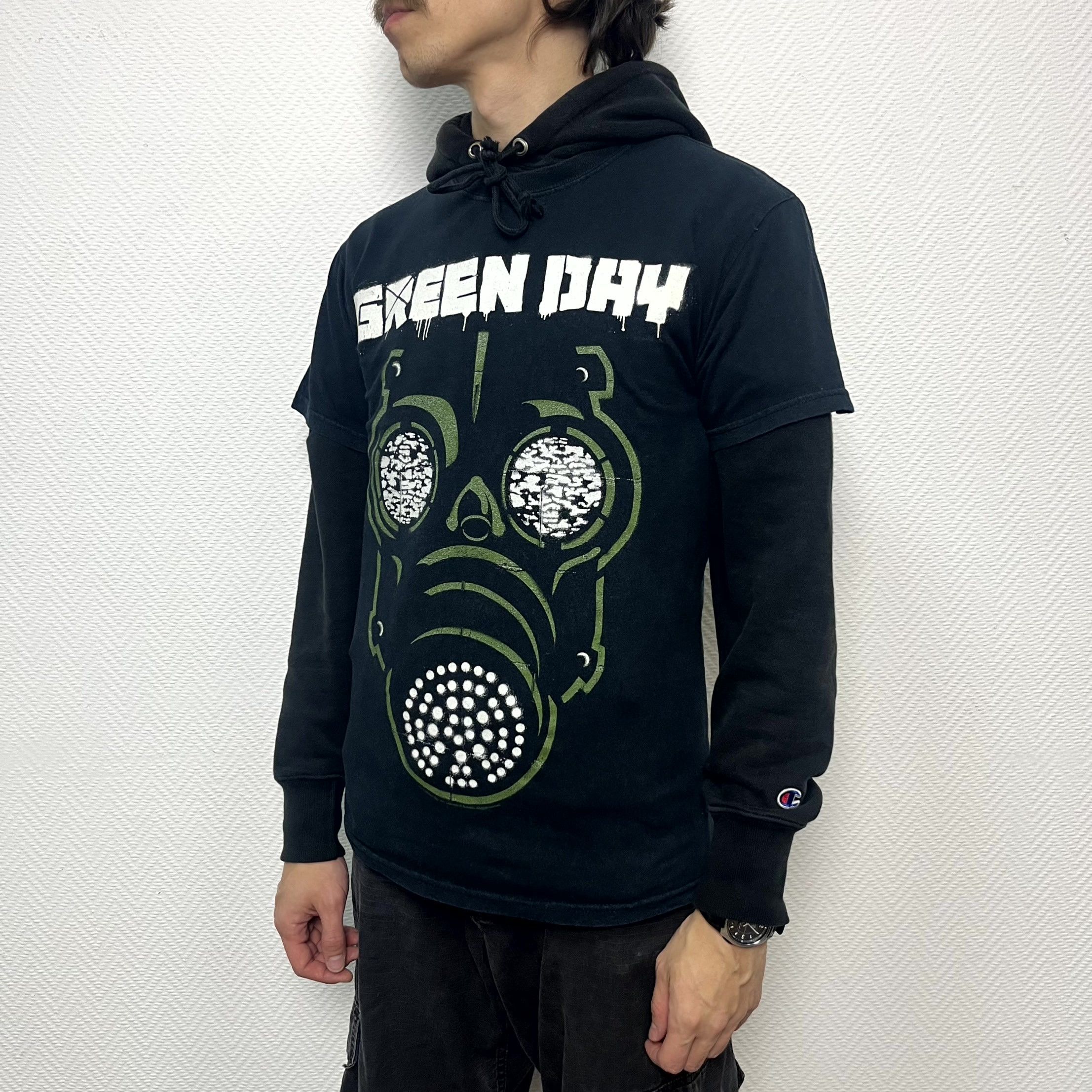 Gildan Gildan Green Day Gas Mask Black Rock T-Shirt Men’s Size S Size US S / EU 44-46 / 1 - 7 Thumbnail