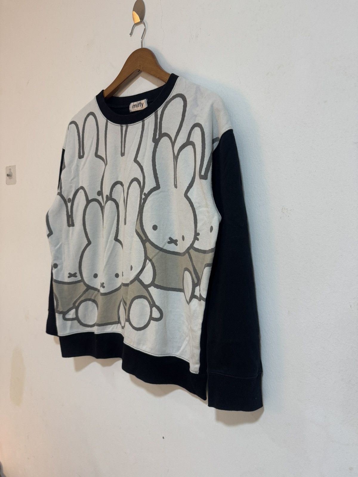 Cartoon Network × Japanese Brand × Vintage Miffy Bunny Cartoon Big Logo Pullover Size US L / EU 52-54 / 3 - 2 Thumbnail