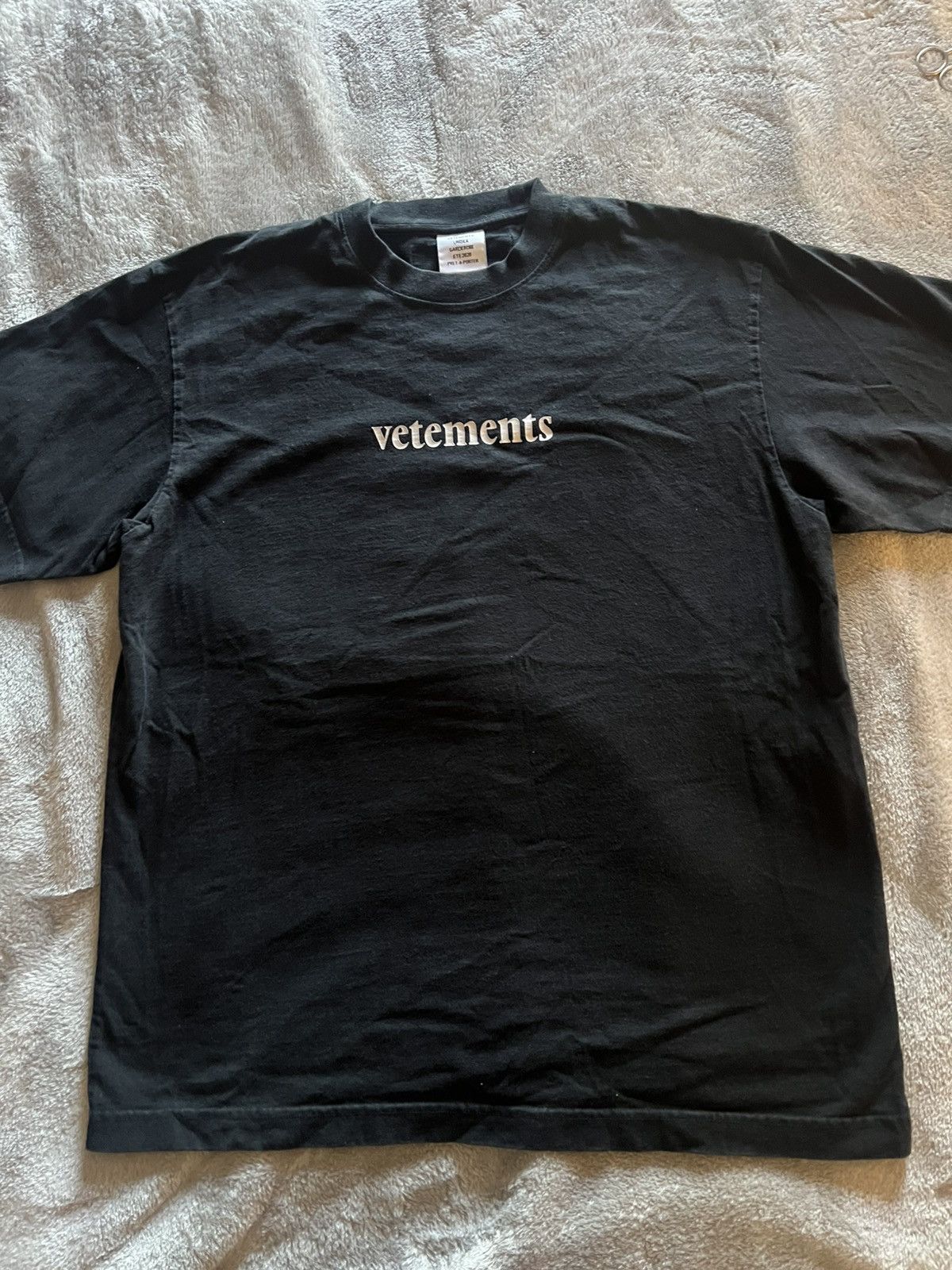 Vetements Vetements “Postage” Tee Size US S / EU 44-46 / 1 - 1 Thumbnail