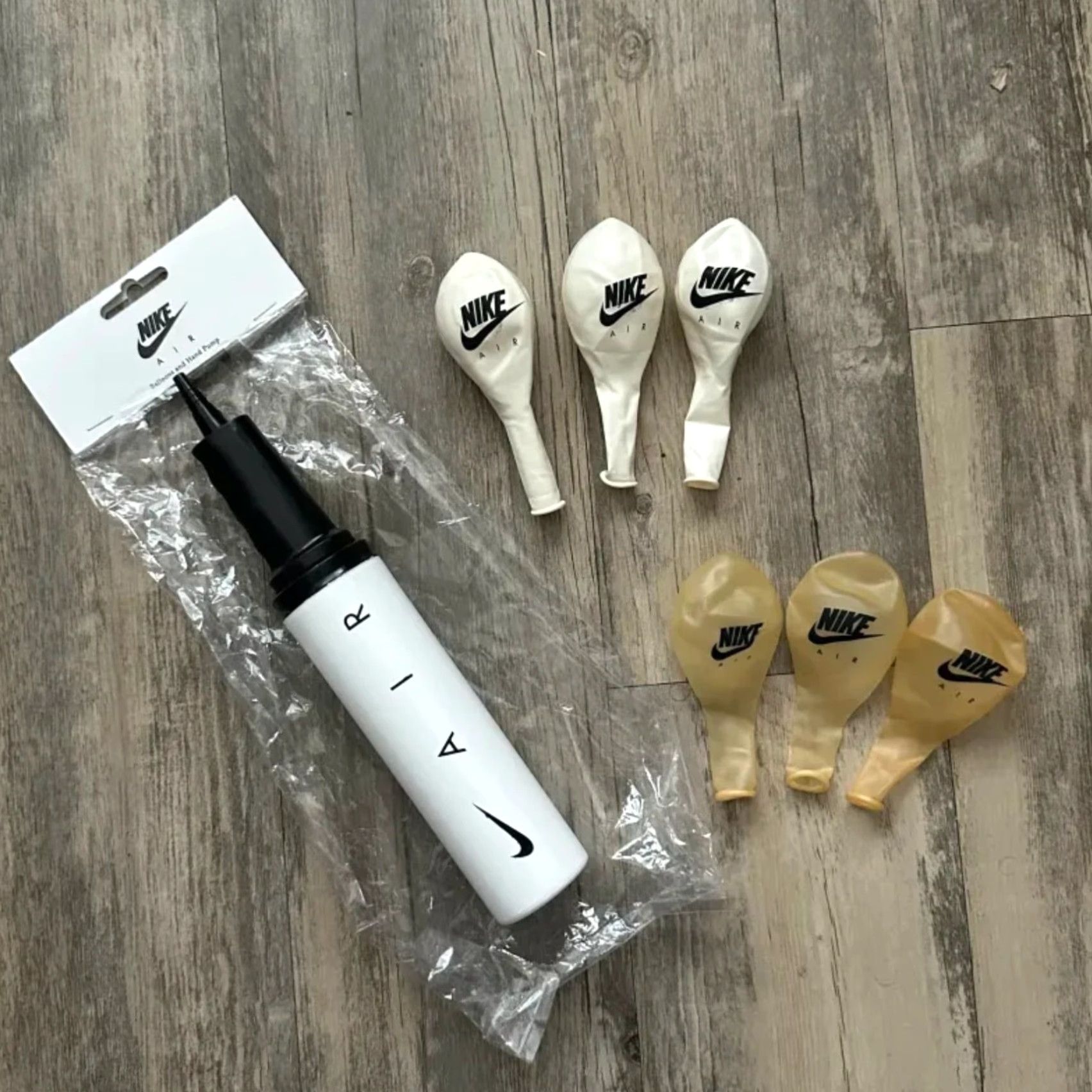 Nike VINTAGE Nike Promotional Balloons And Pump Promo Accessory Set Unisex One Size White Black Nike Promo Balloons Pump Size ONE SIZE - 2 Thumbnail
