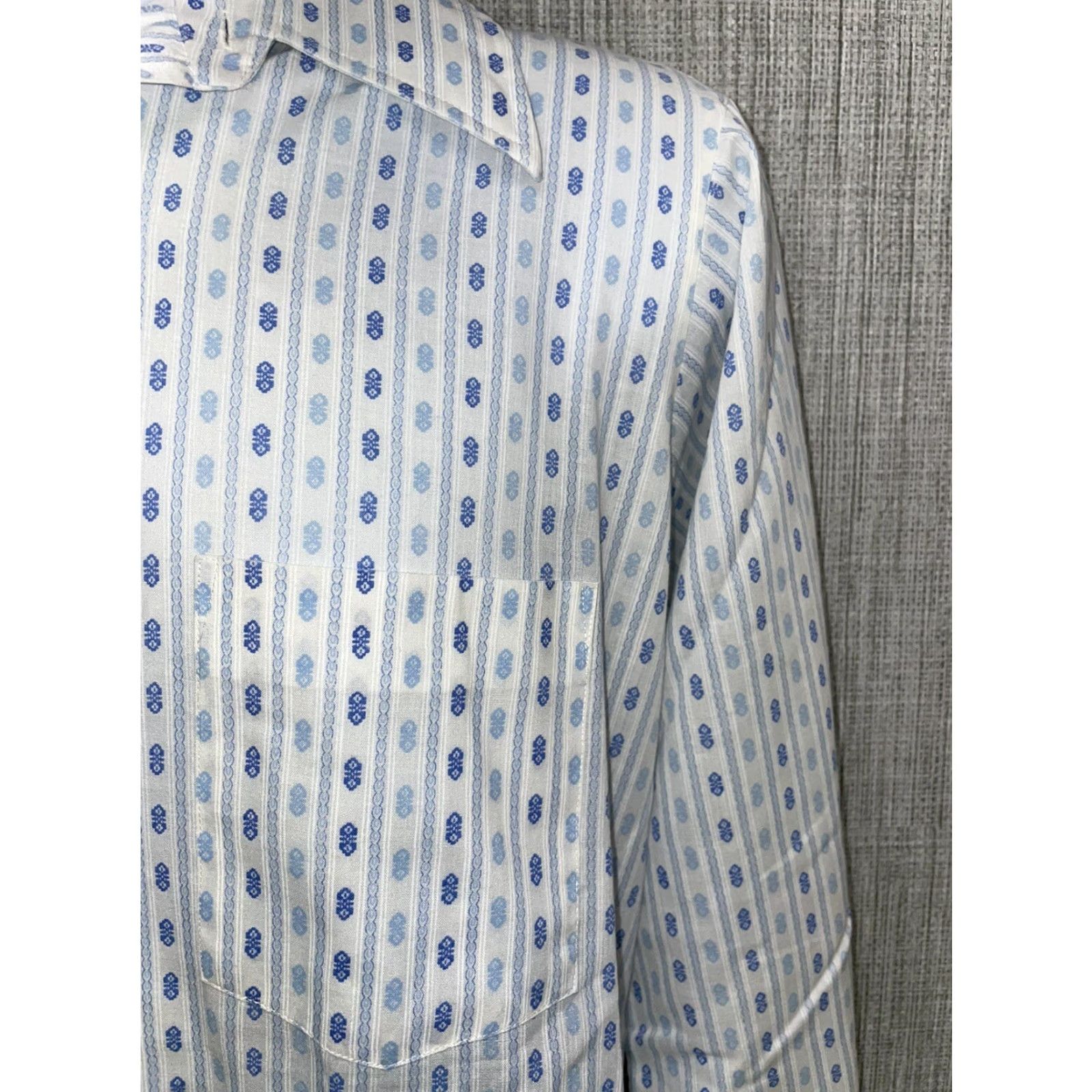Vintage Manhattan Dura Brite Torque Polyester Blend Blue Button Down Shirt Mens M 15-33 Size US M / EU 48-50 / 2 - 3 Thumbnail