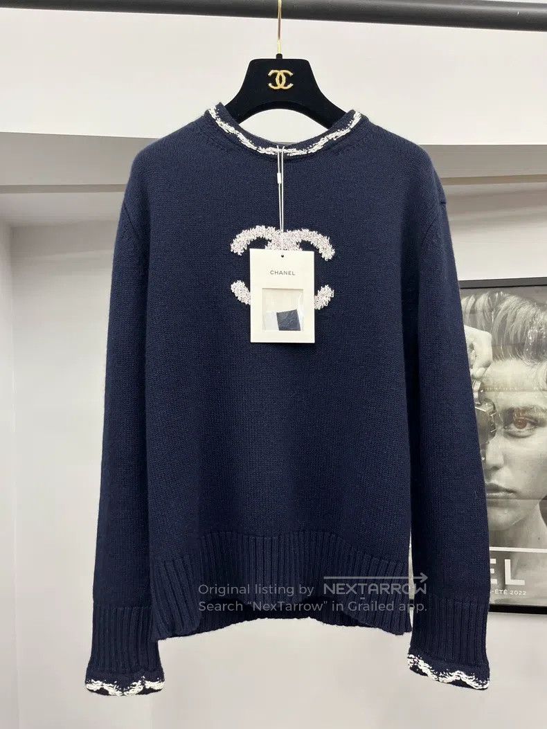 Chanel Chanel Large logo cashmere sweater Size XXS / US 00 / IT 34 - 1 Thumbnail