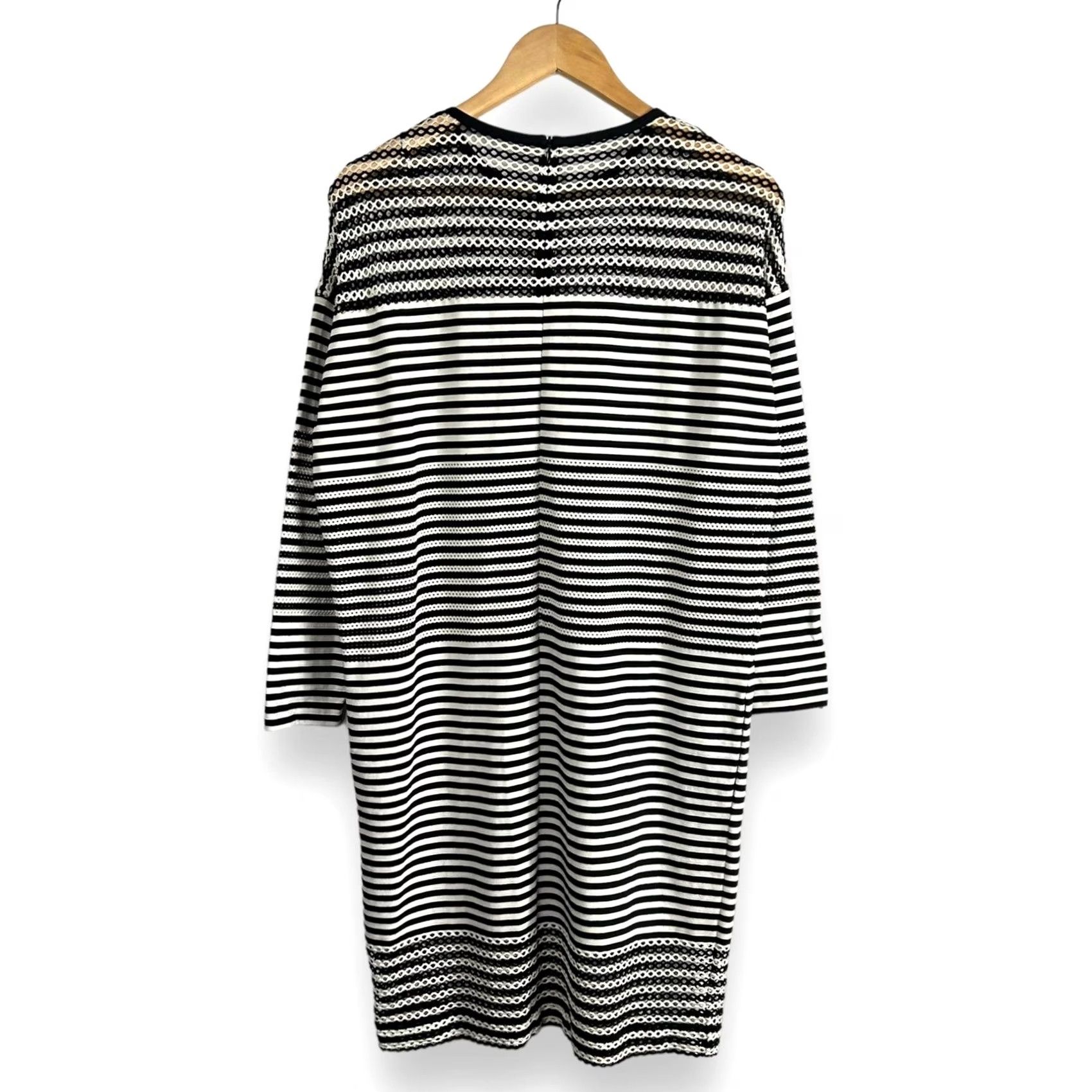 Vintage Akris Punto Shift Dress Womens 12 Knee Length White Black Striped Sheath Crew Neck Zip Back Size XL / US 12-14 / IT 48-50 - 2 Thumbnail