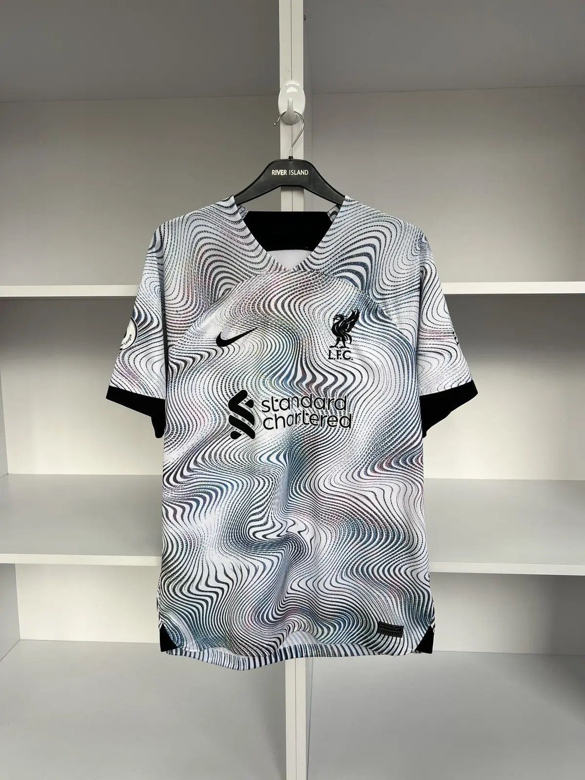 Nike × Vintage Nike Liverpool Darwin 22/23 Away Jersey Size US L / EU 52-54 / 3 - 3 Thumbnail