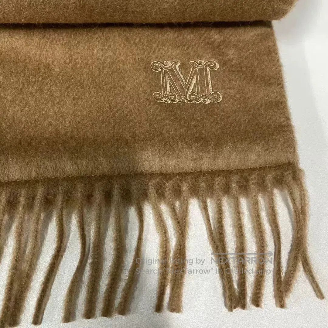 Max Mara Maxmara Camel Cashmere Scarf. Size ONE SIZE - 3 Thumbnail