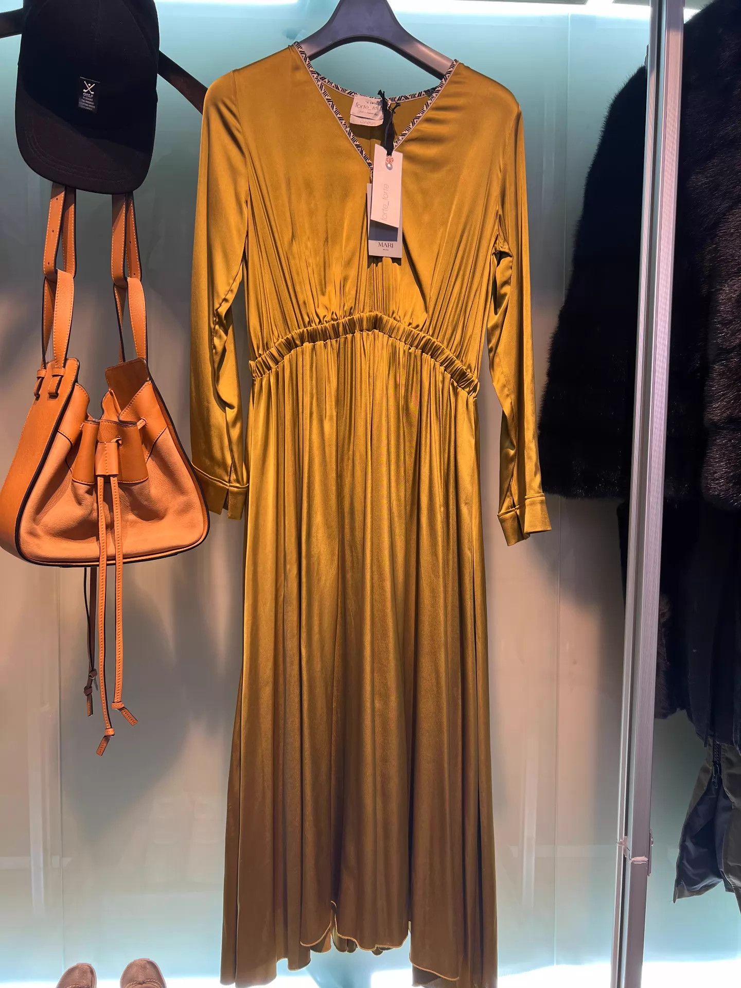 forte_forte forte_forte V-Neck Long Sleeve Cinched Pleated Dress (I) IT Size S / US 4 / IT 40 - 2 Thumbnail