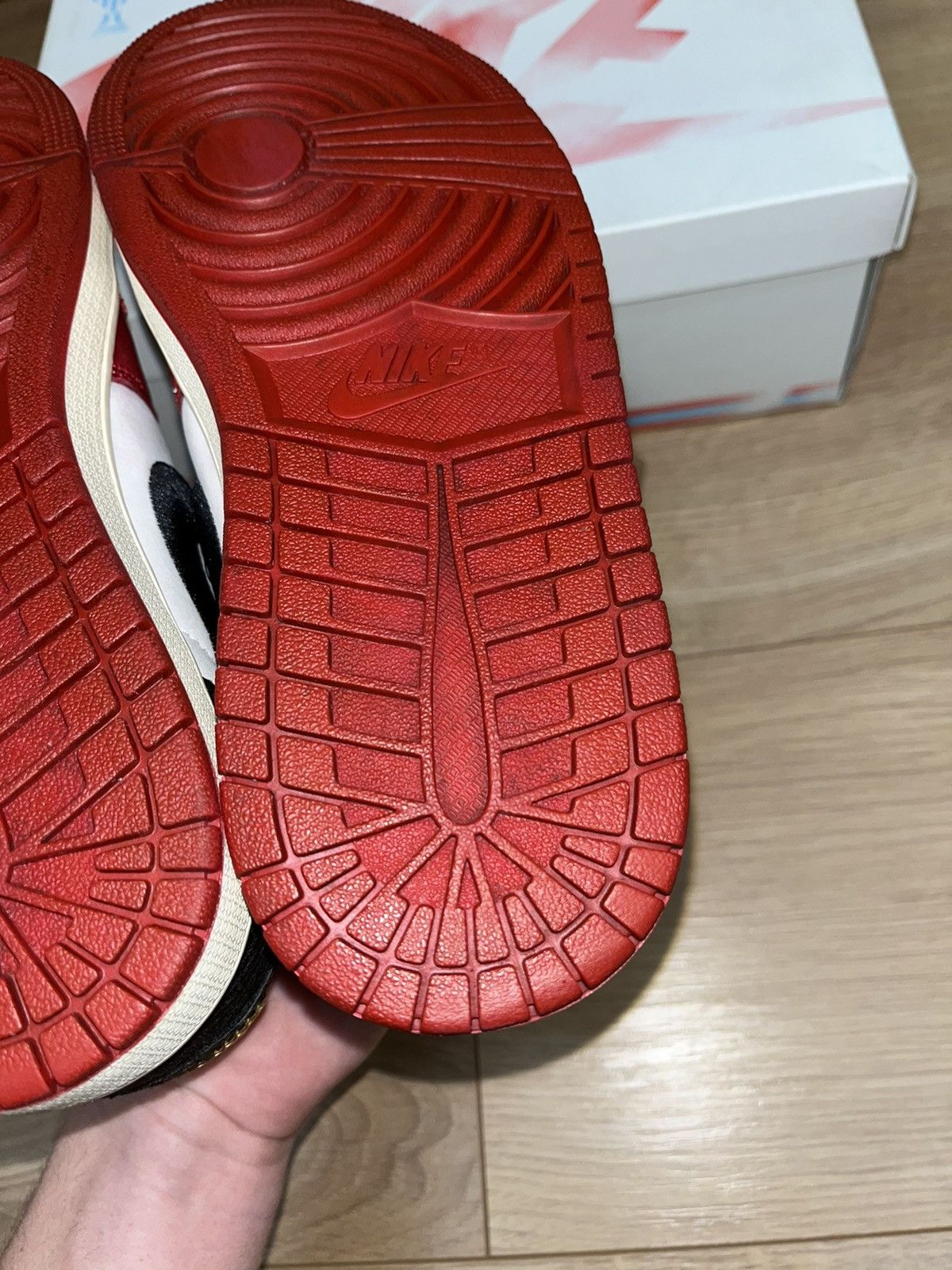 Nike Jordan 1 low og trophy room sp Size US 7.5 / EU 40-41 - 17 Thumbnail