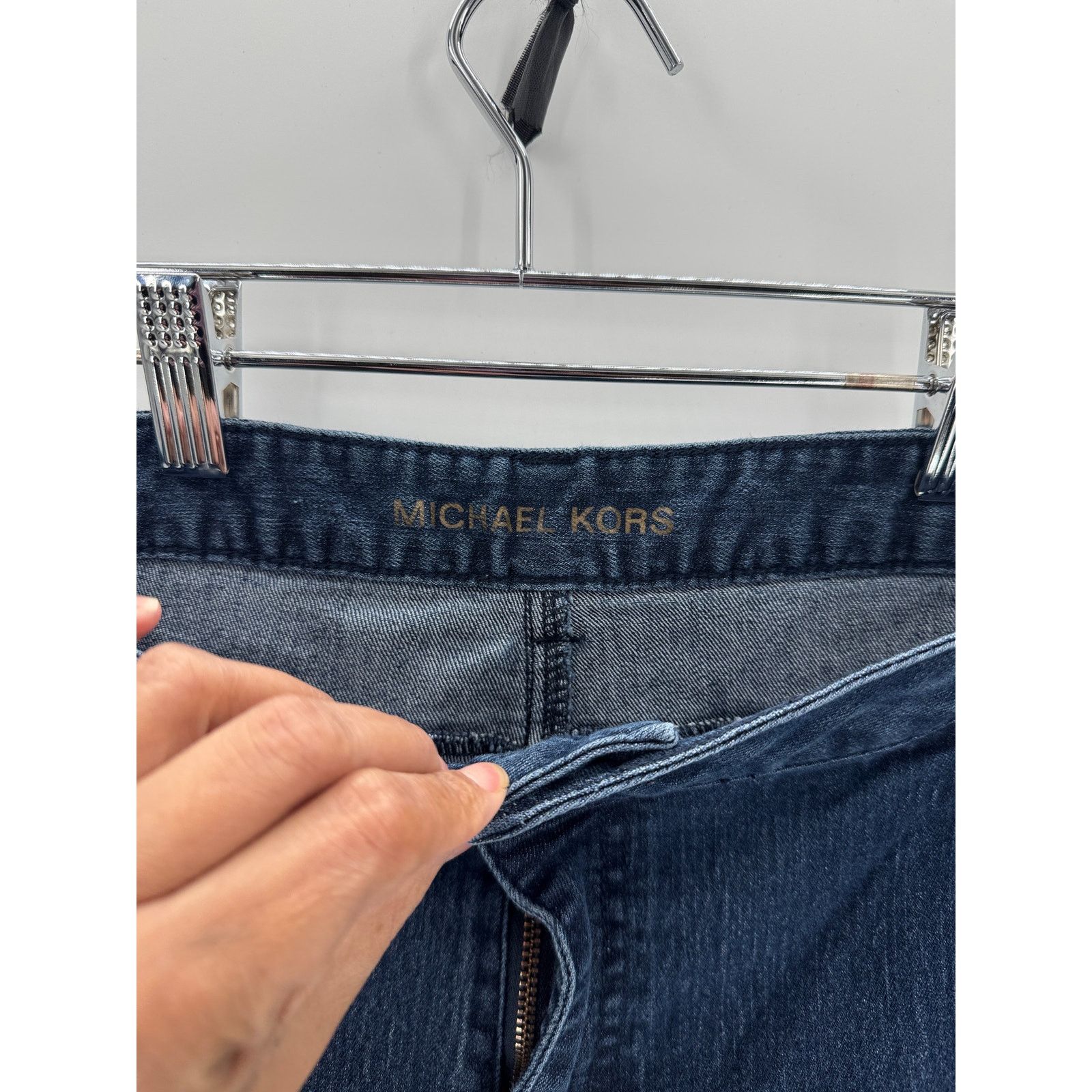 Michael Kors Vintage true Y2K dark wash flare jeans size 22 Y2K baddie Size 28" / US 6 / IT 42 - 4 Thumbnail