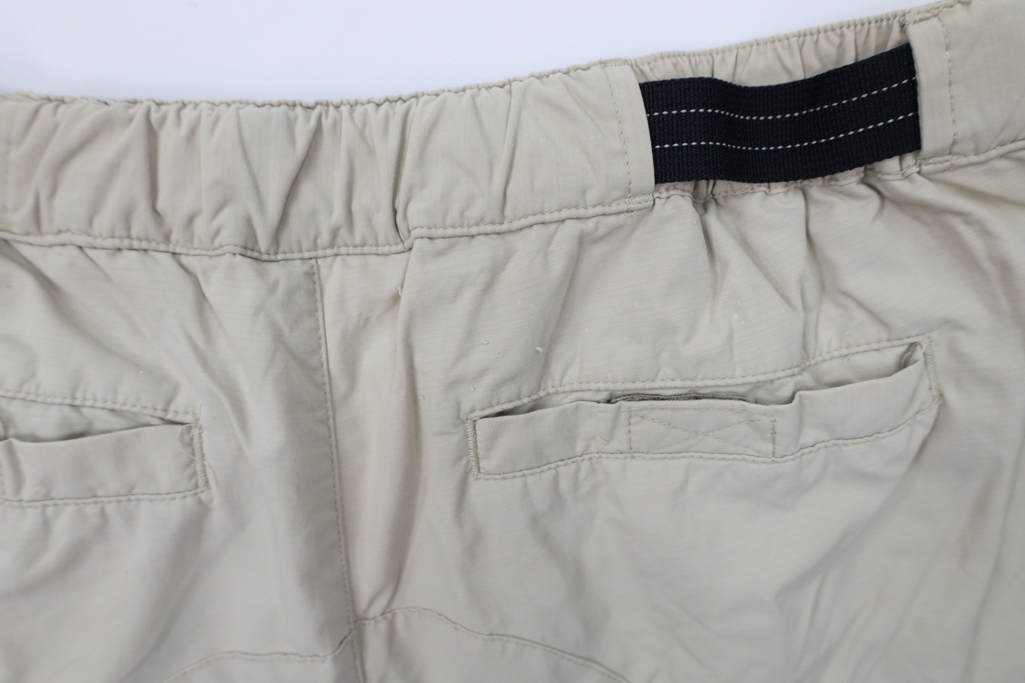 L.L. Bean Vintage LL Bean Spell Out Belted Lined Trekking Shorts Size US 32 / EU 48 - 15 Thumbnail
