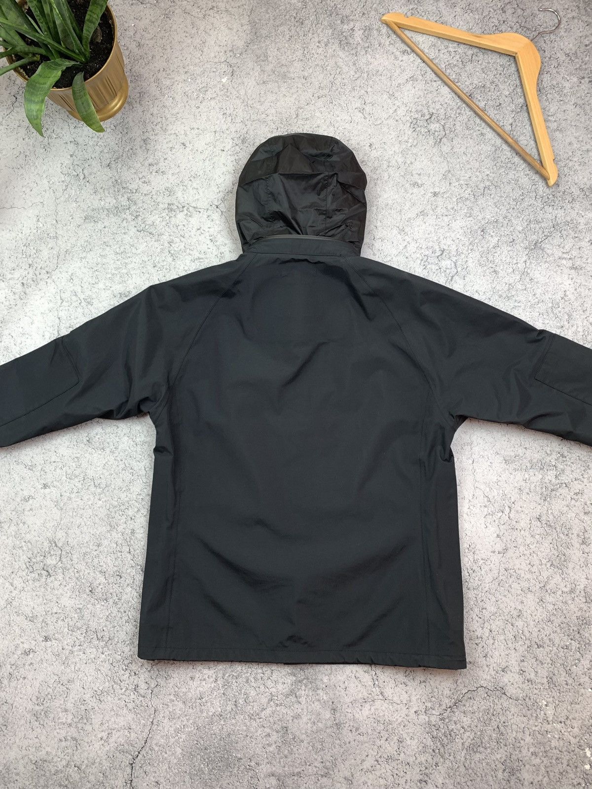 Barbour Barbour International Mayfield Waterproof Jacket Mens Size S Size US S / EU 44-46 / 1 - 13 Thumbnail