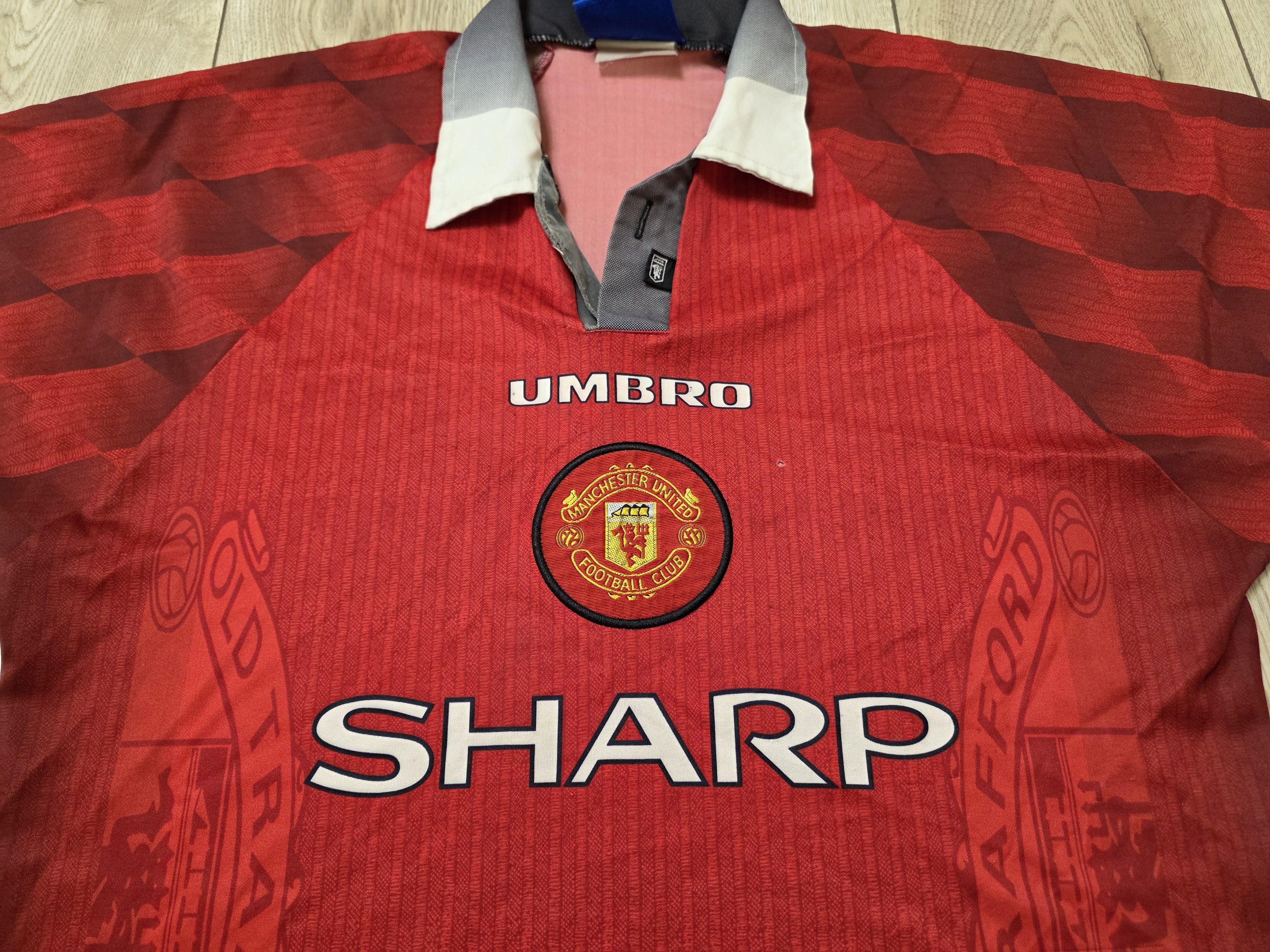 Vintage MANCHESTER UNITED 1996 1998 HOME FOOTBALL SOCCER JERSEY Size US M / EU 48-50 / 2 - 3 Thumbnail