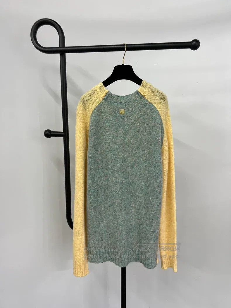 Loewe Loewe Two-tone knitted sweater Size M / US 6-8 / IT 42-44 - 2 Thumbnail