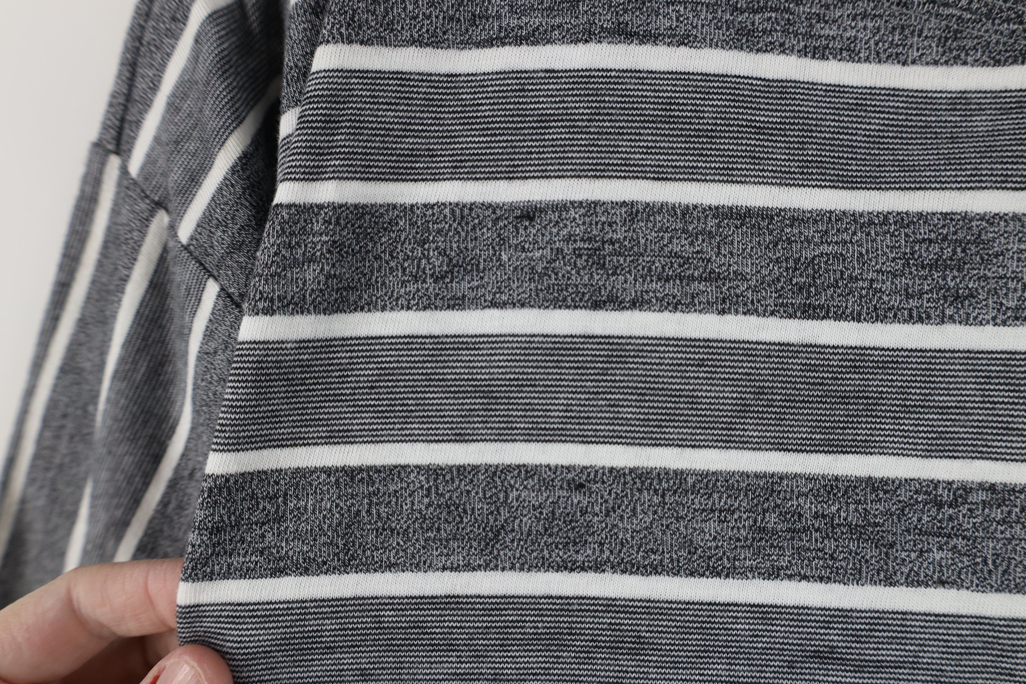 Vintage Vintage 90s Streetwear Block Pocket Short Sleeve T-Shirt Size US S / EU 44-46 / 1 - 5 Thumbnail