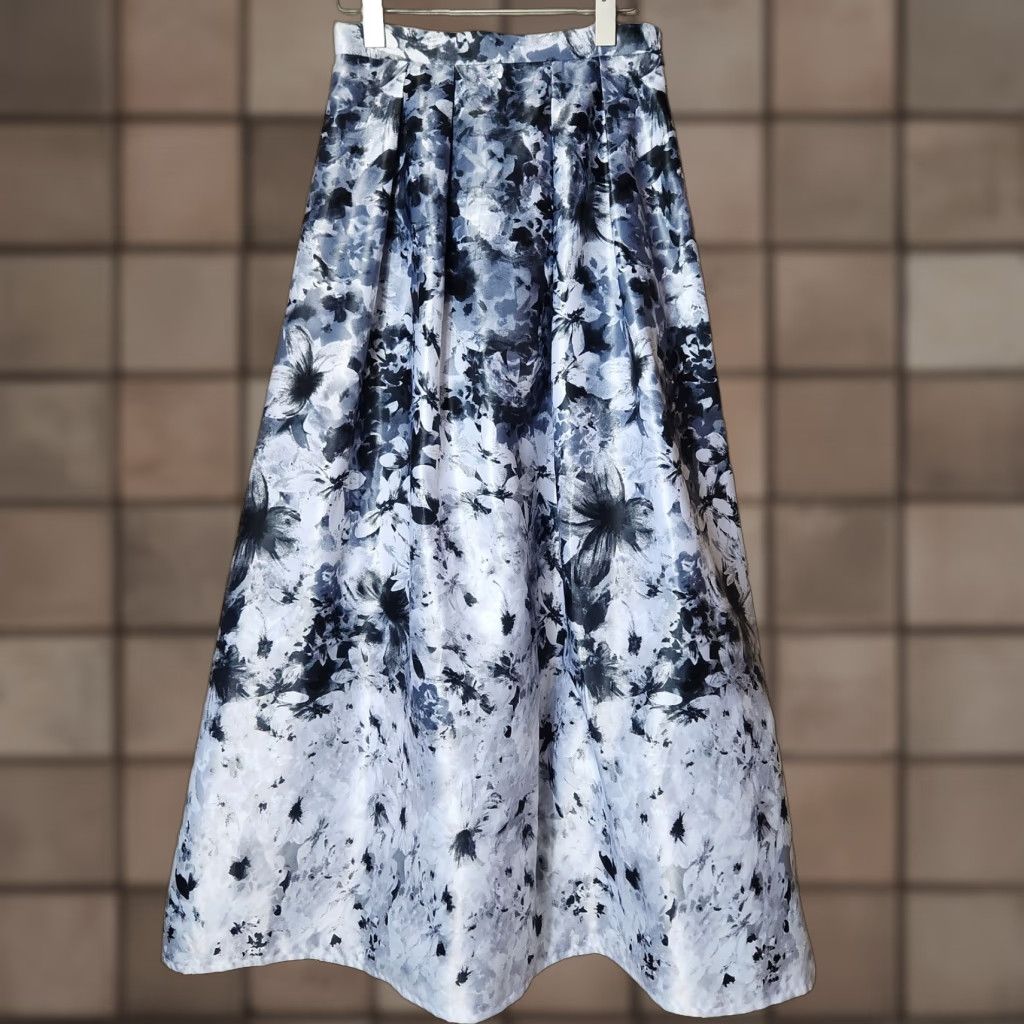 Vintage Aqua Dresses Womens Black/Gray Floral Satin Maxi Tulle Skirt Size 4 Size S / US 4 / IT 40 - 1 Thumbnail