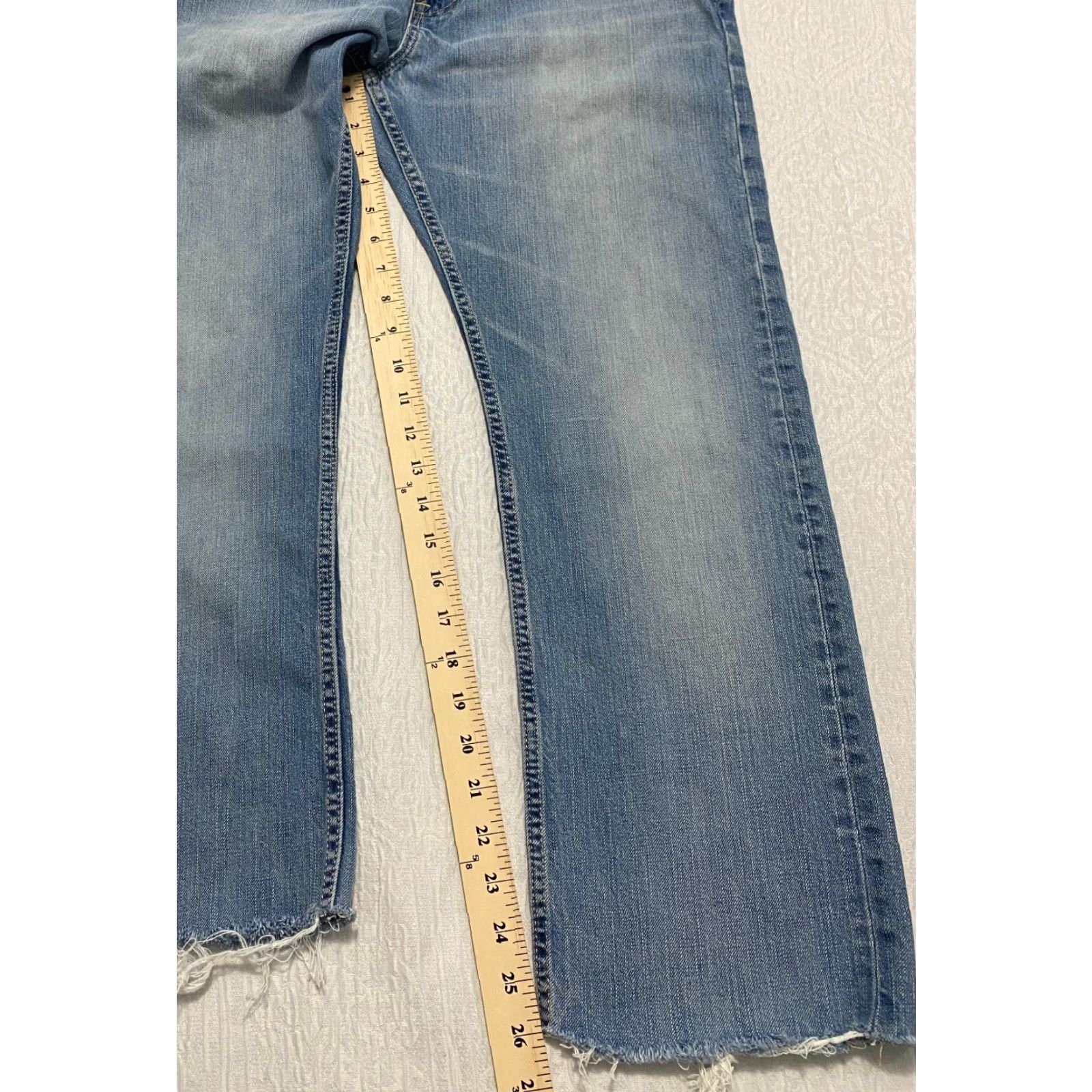 Banana Republic VINTAGE Banana Republic Mens Jeans Straight Blue 33x26 Cotton Denim Regular 5-Pocket Design Zip Pocketed Inseam 26 -Raw Hem- > Size US 33 - 4 Thumbnail