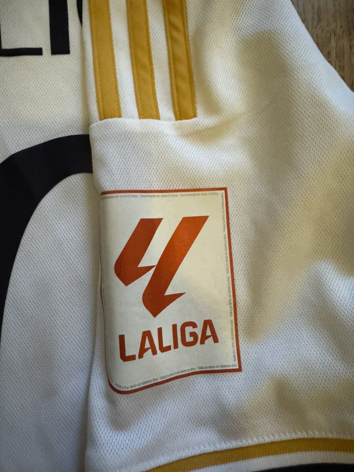 Adidas REAL MADRID CF 2023/2024 HOME FOOTBALL SHIRT SZ L HR3796 Size US L / EU 52-54 / 3 - 9 Thumbnail