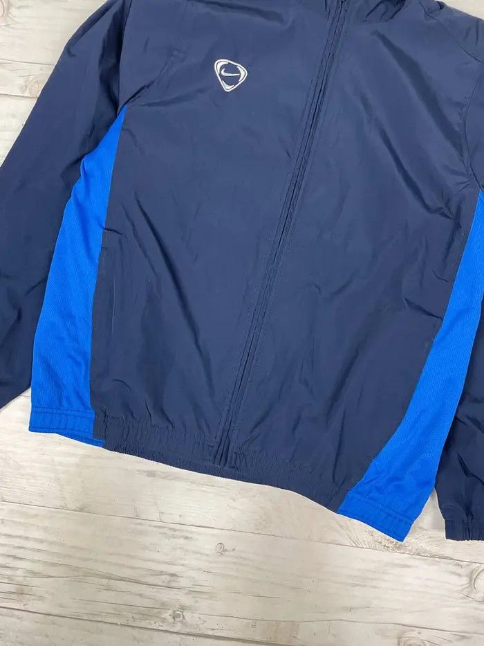 Nike Vintage Nike Track Nylon Jacket 00s Y2K Swoosh Size US L / EU 52-54 / 3 - 5 Thumbnail
