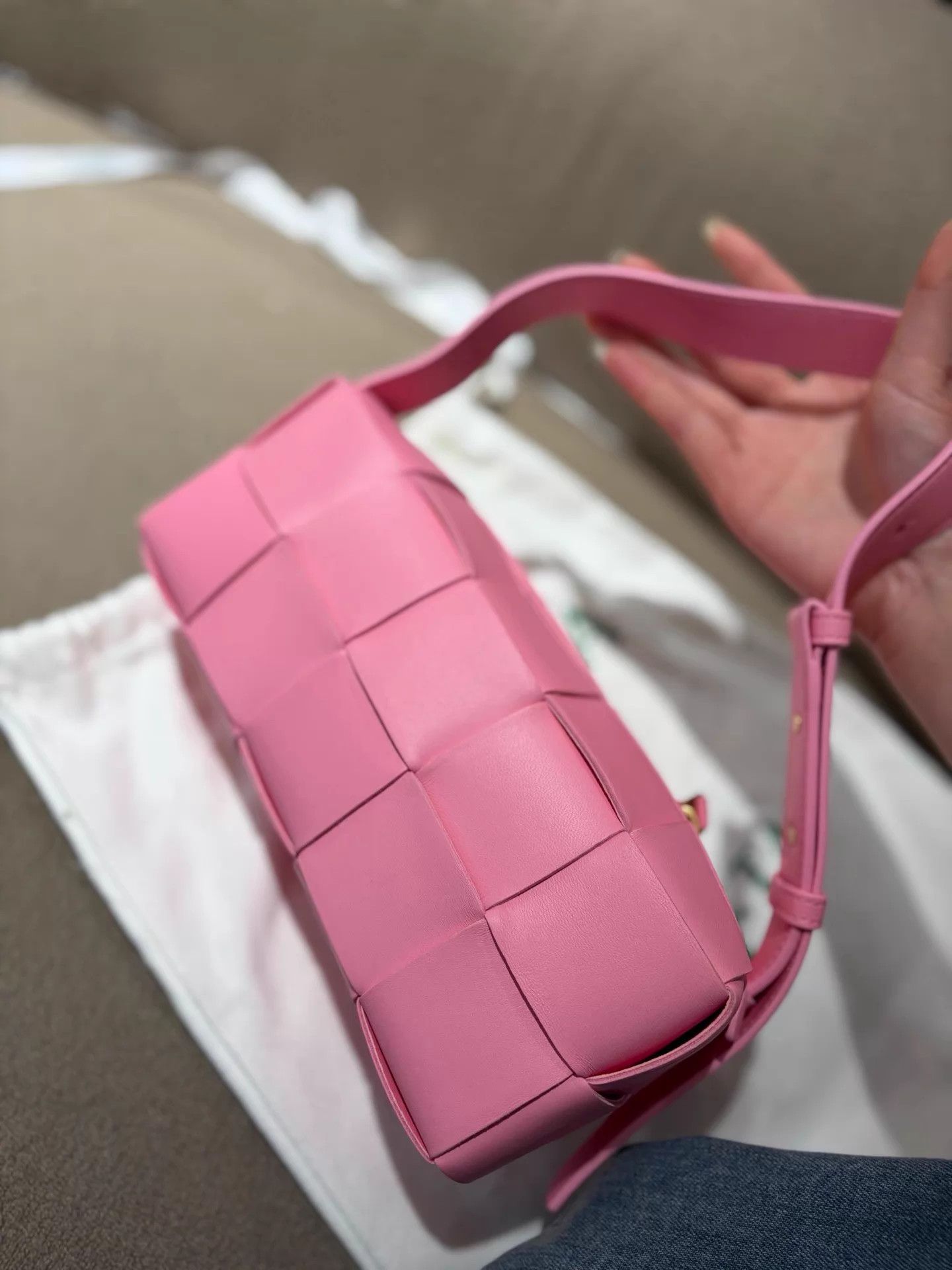 Bottega Veneta BV Brick Pink Woven Armpit Bag 99 New w/ Dust Bag Size ONE SIZE - 4 Thumbnail