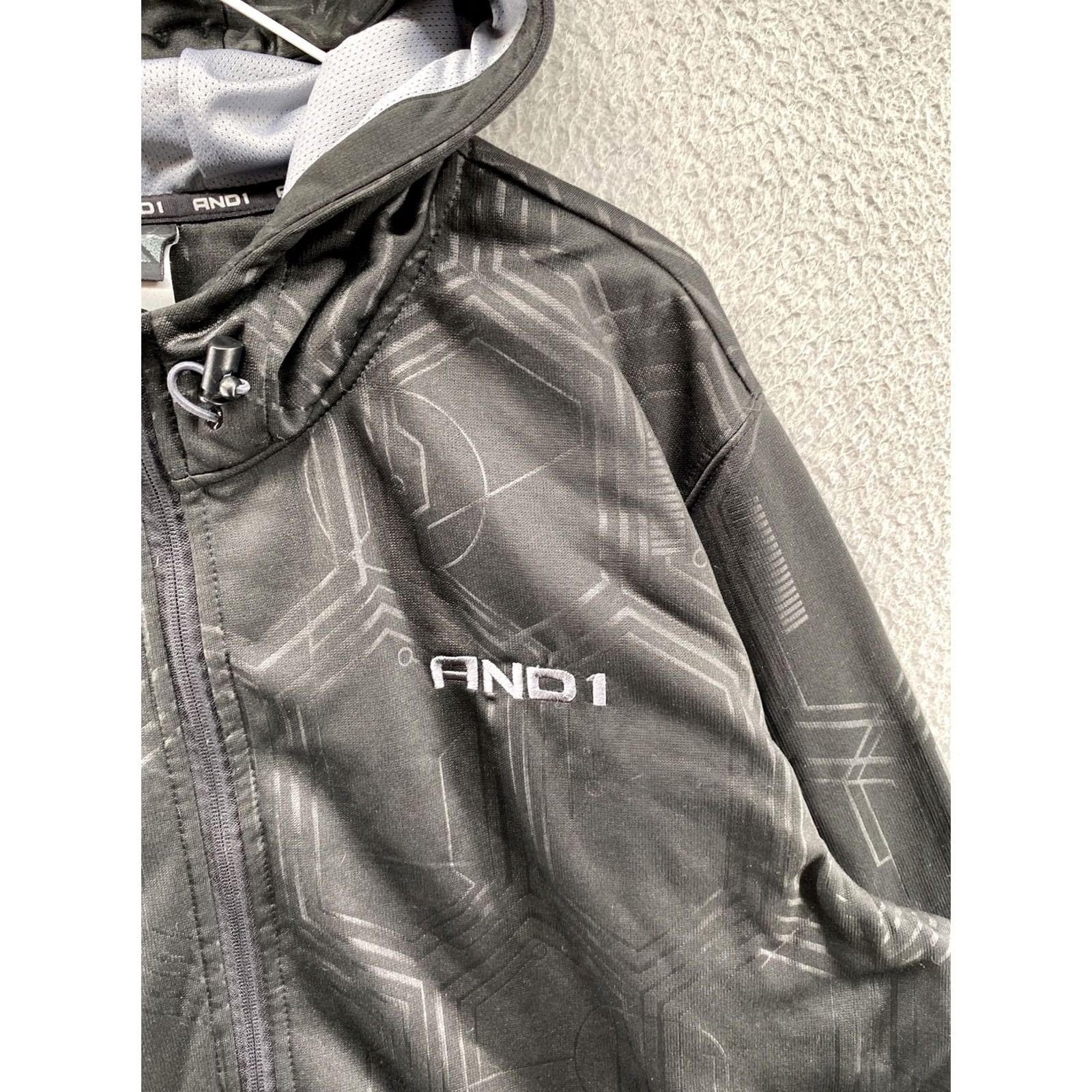 Vintage AND1 Embroidered Logo Full Zip Hoodie Men’s 2XL Black Sweatshirt Shirt Hoodie Zip Sweatshirt for Men Size US XXL / EU 58 / 5 - 2 Thumbnail